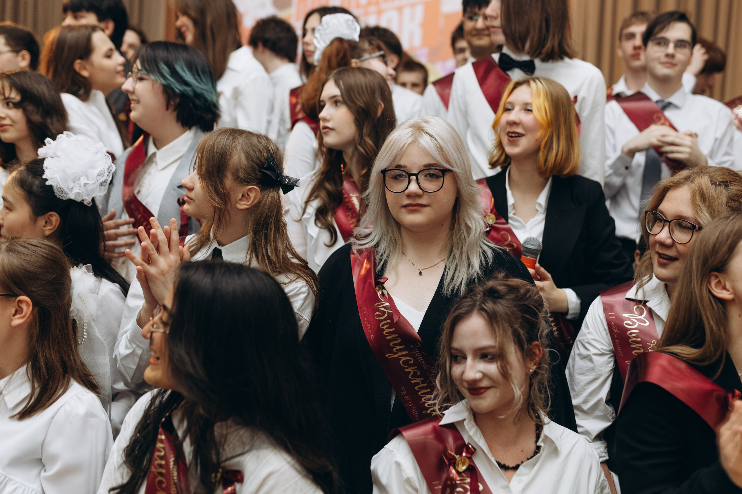 Последний звонок концерт+ фотозона. Фотограф Людмила Оюн