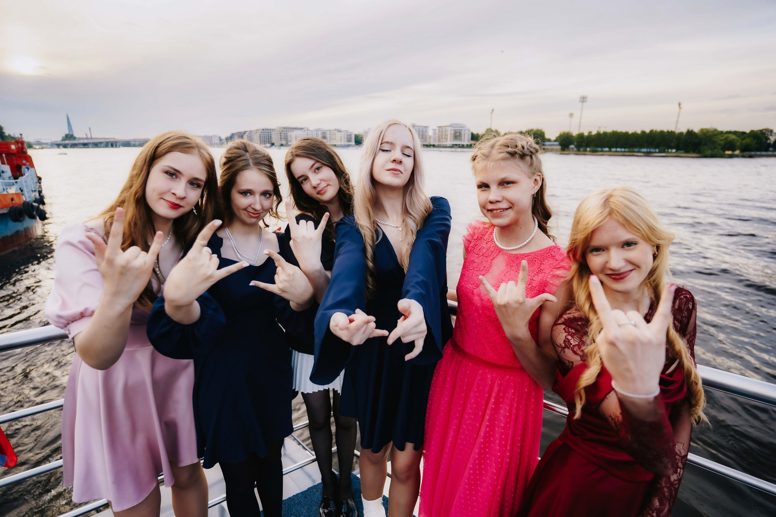 Выпускной 9В. Свадебный и семейный фотограф в Санкт-Петербурге Виктор Голубев