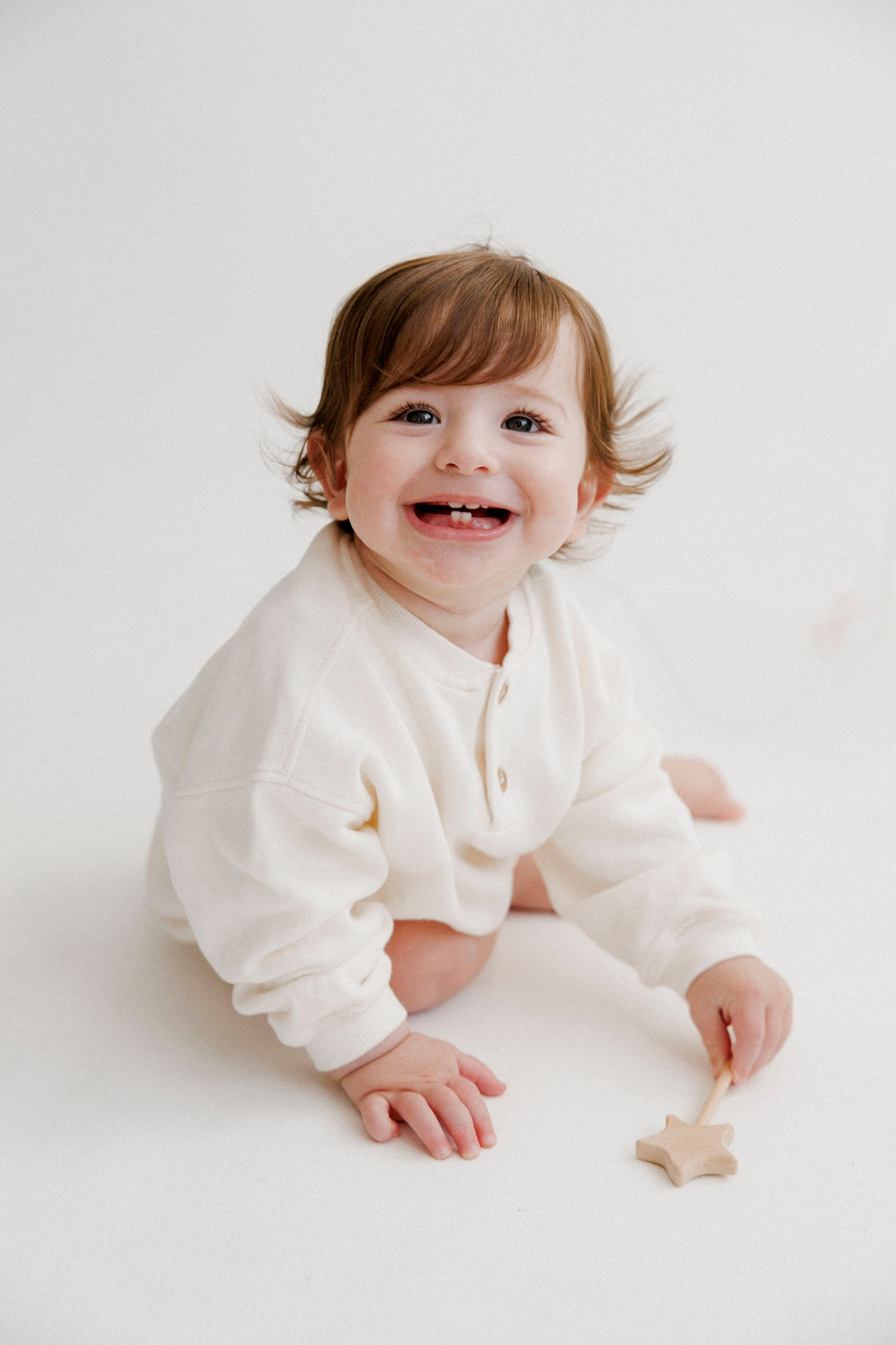 One year inside the White studio. Wedding and family photographer