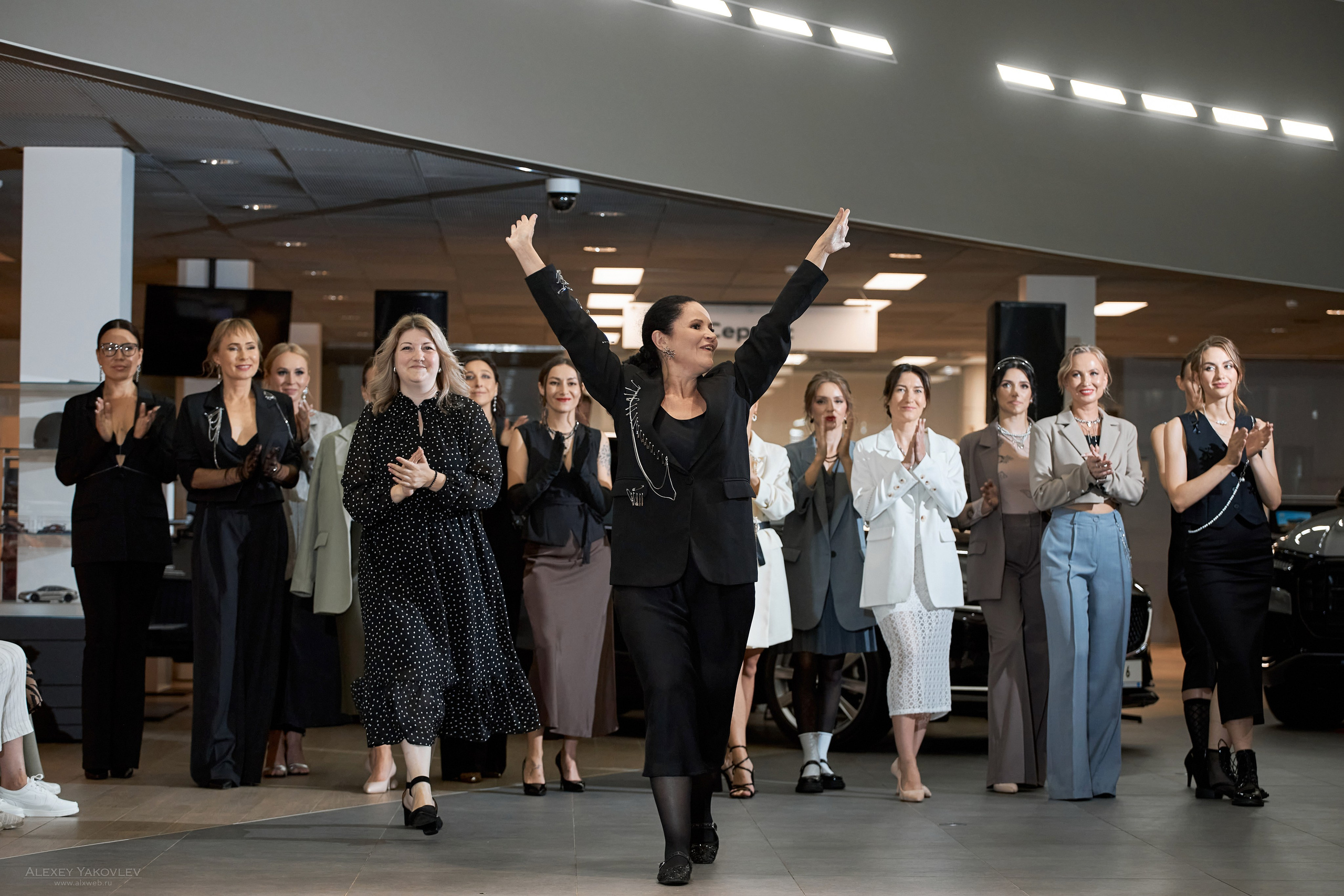 Модный показ PRE-FALL модельной школы Modeling+. Фотограф Алексей Яковлев