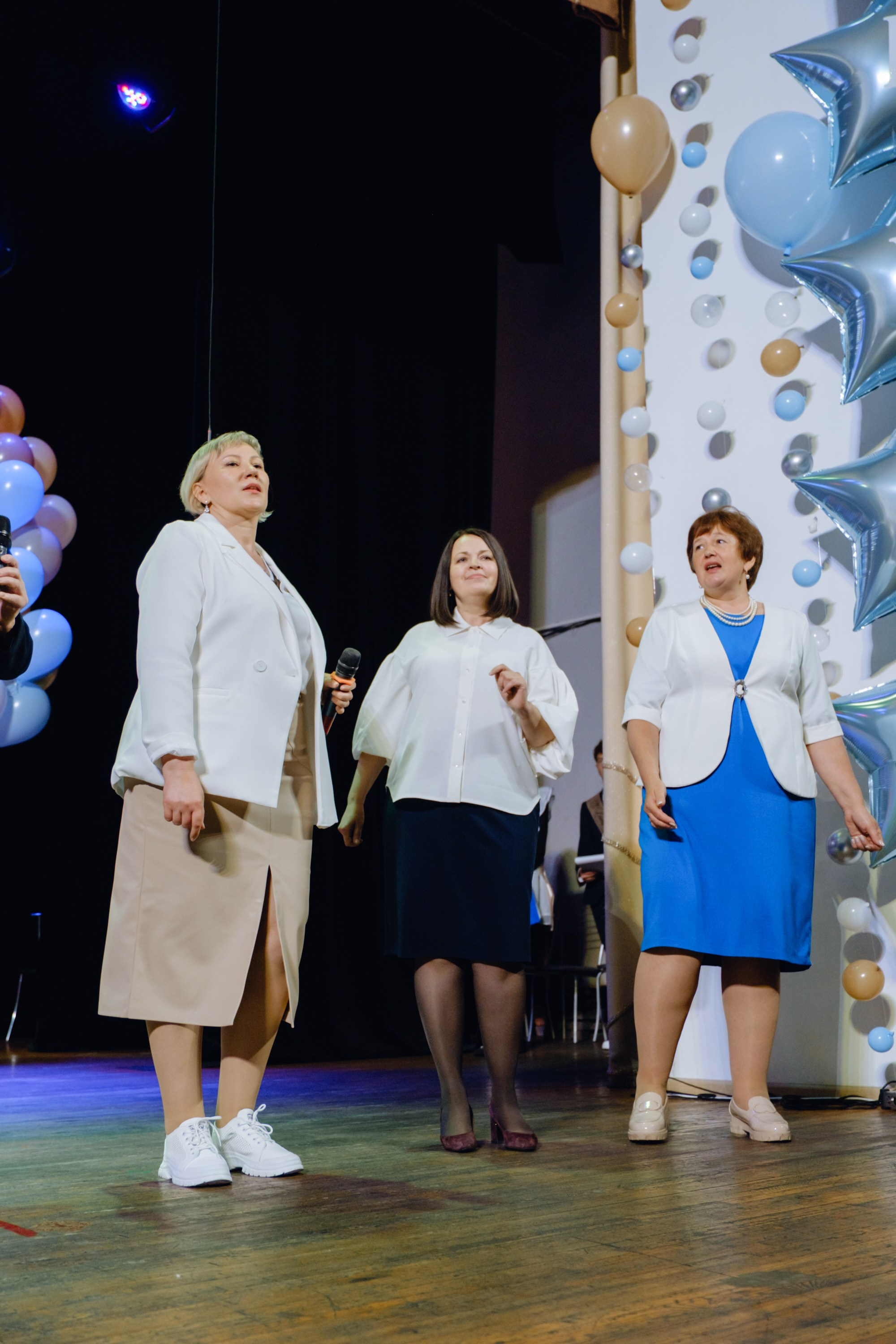 Последний звонок 11 класс. Фотограф Софья Володкина