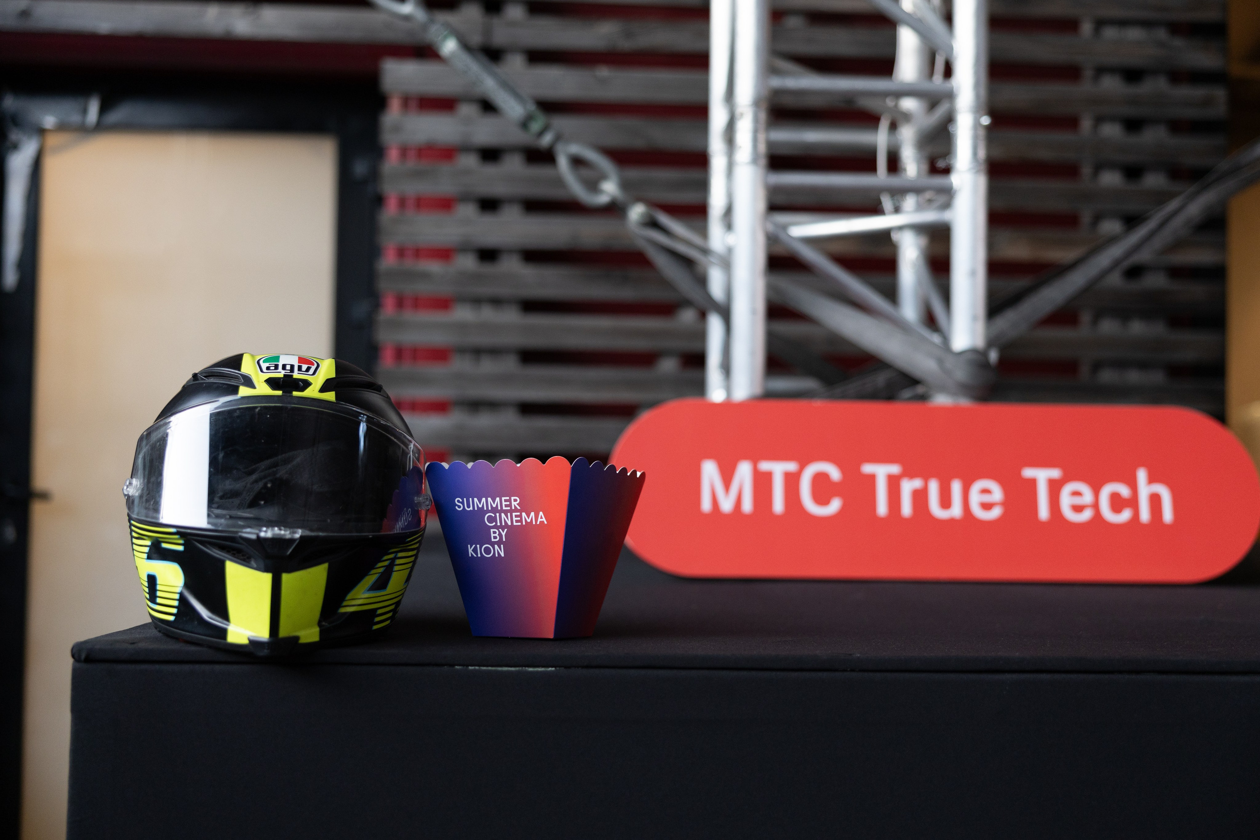 MTC TRUE TECH by Cinema. Свадебный фотограф | Москва