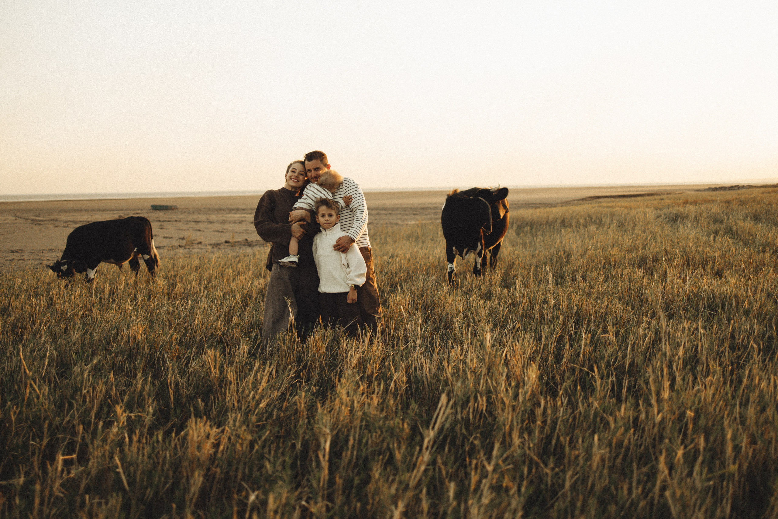 Семейная история, закат в Мержаново. Семейный и детский фотограф, таганрог, ростов-на-дону