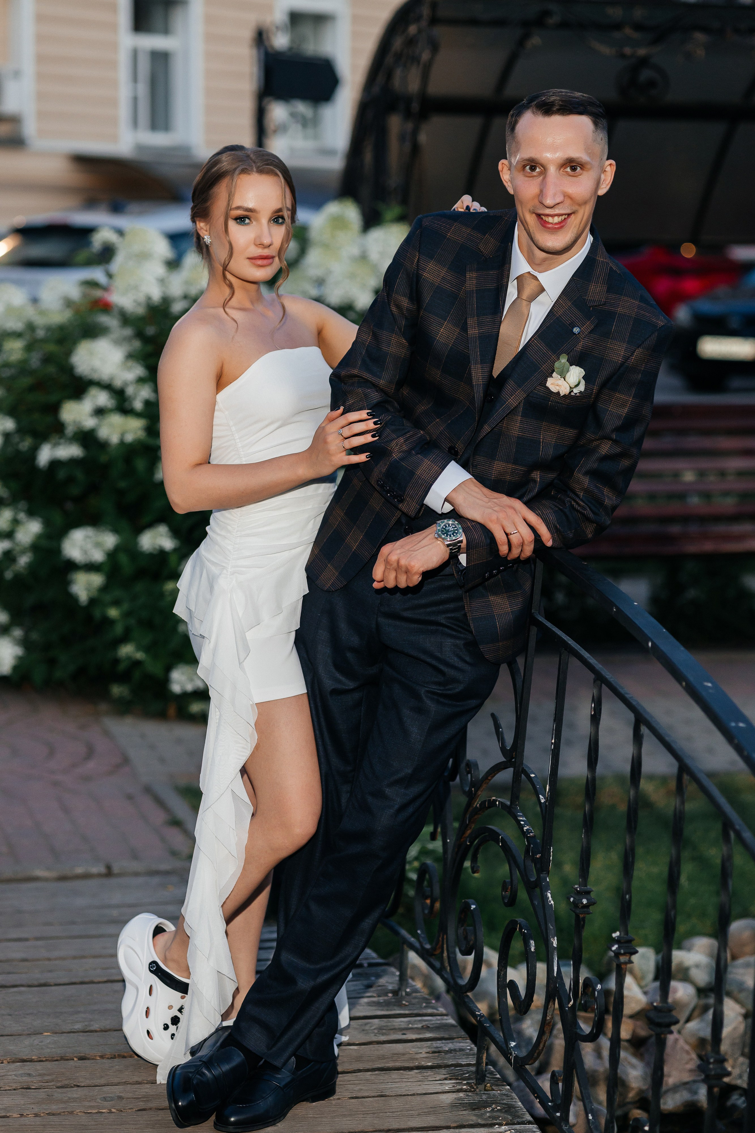 Красивый свадебный ужин в уютном ресторане. Олег Сверчков | Свадебный фотограф Вологда