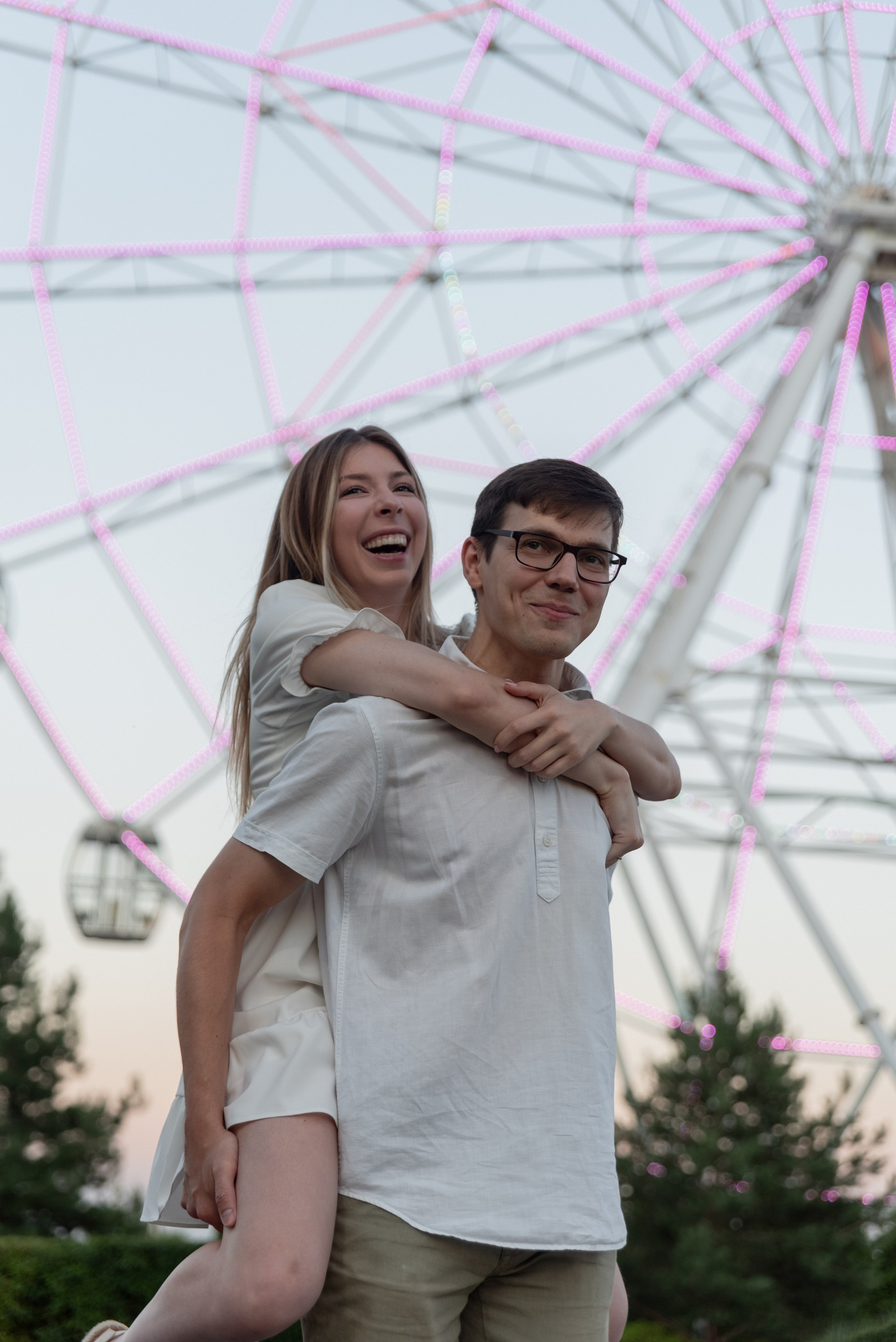 Love Story карусель. Аня и Никита. Фотограф Алеся Груздо Волгоград