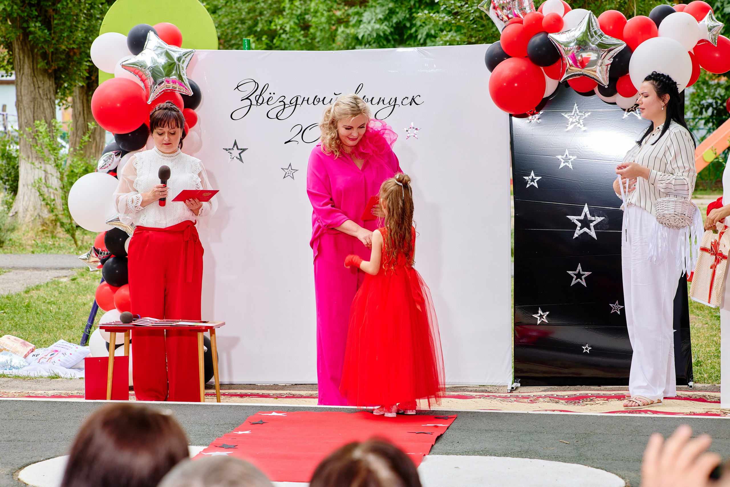 Выпускной 45 сад. Фотограф Выпускные альбомы Таганрог Сергей Коробченко