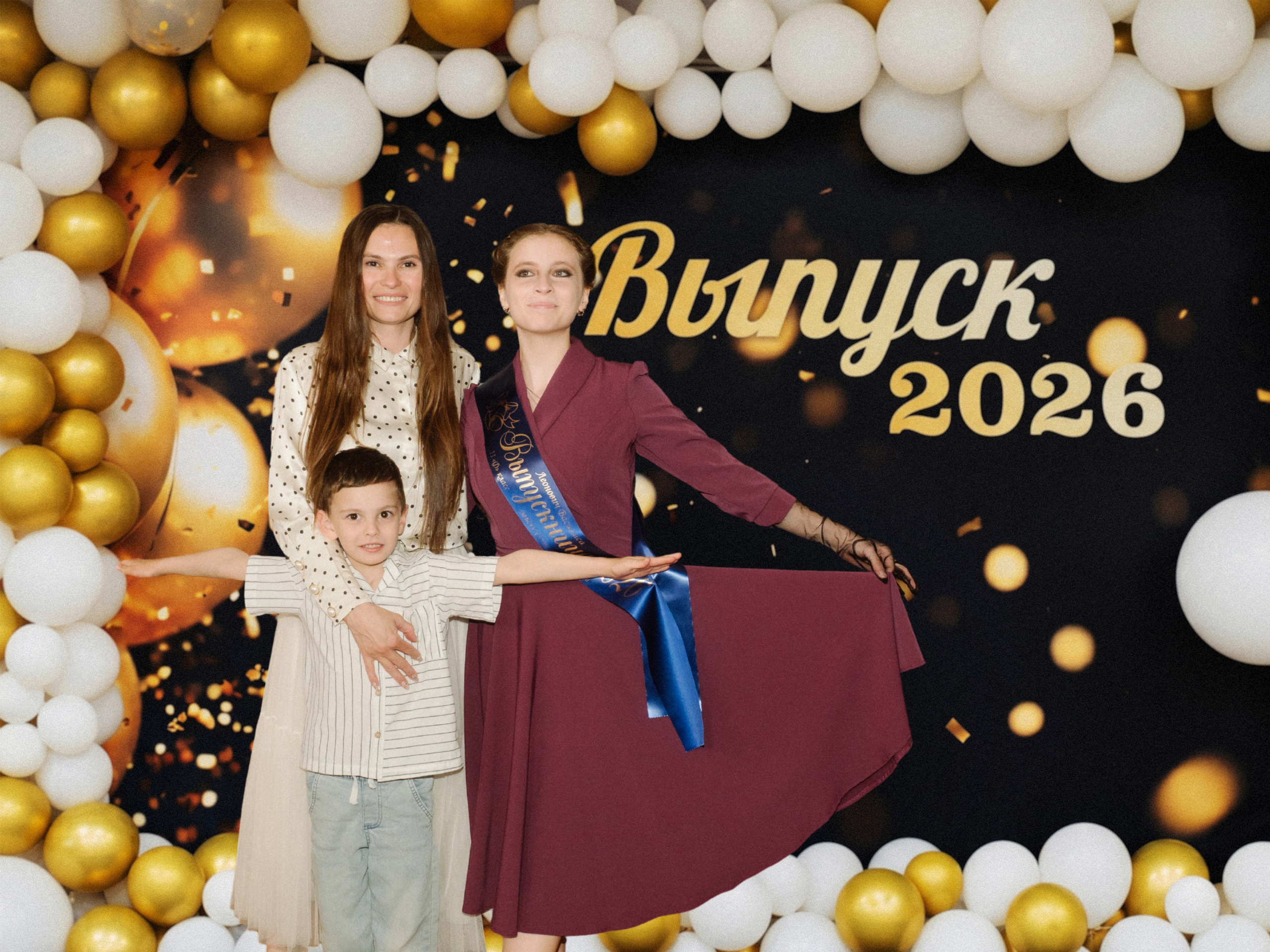 Последний звонок 11х классов. Фотограф и создатель ИИ-контента — Алёна Орлова, Москва