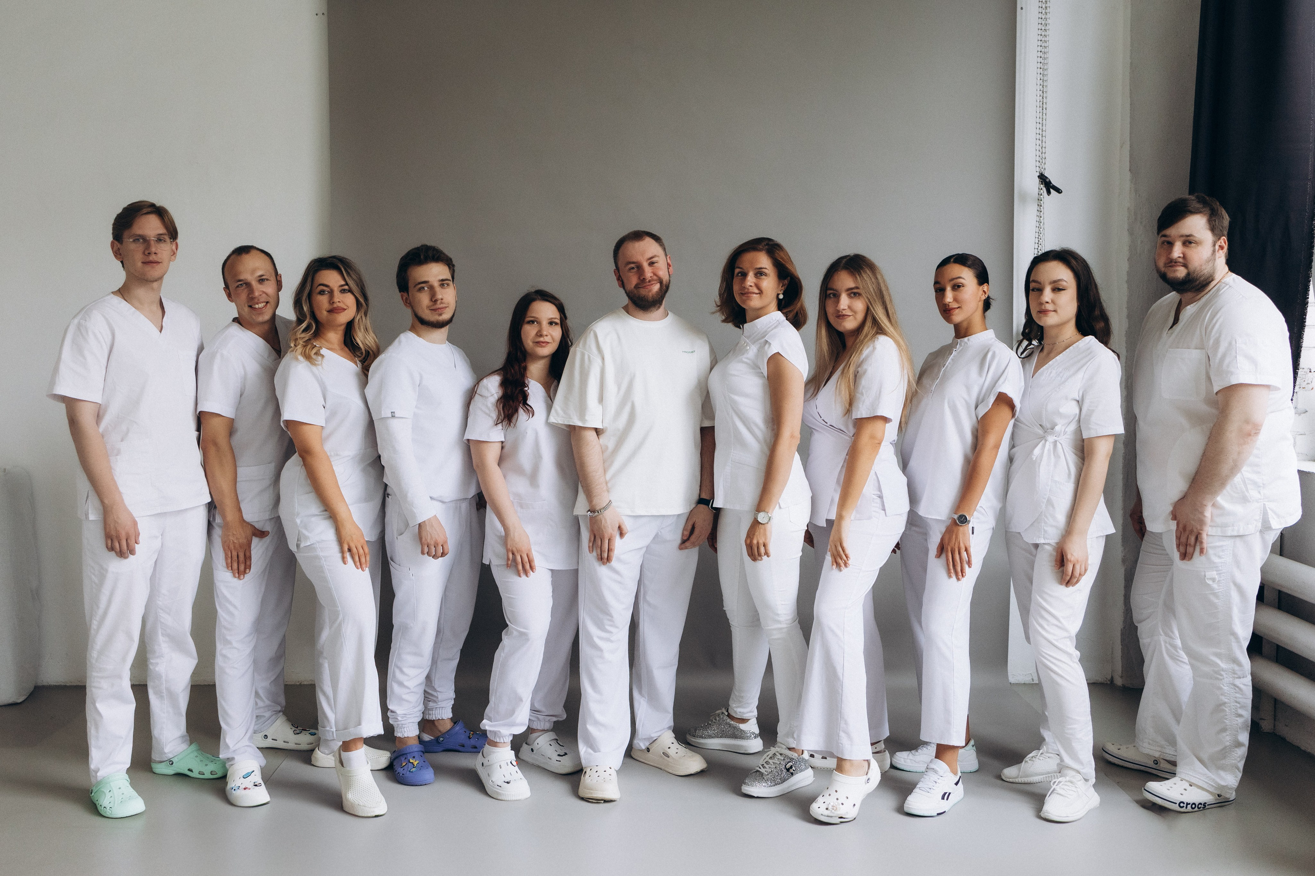 Фотосессия стоматологов в студии. Фотограф Артем Бросов в Санкт-Петербурге и Дубае