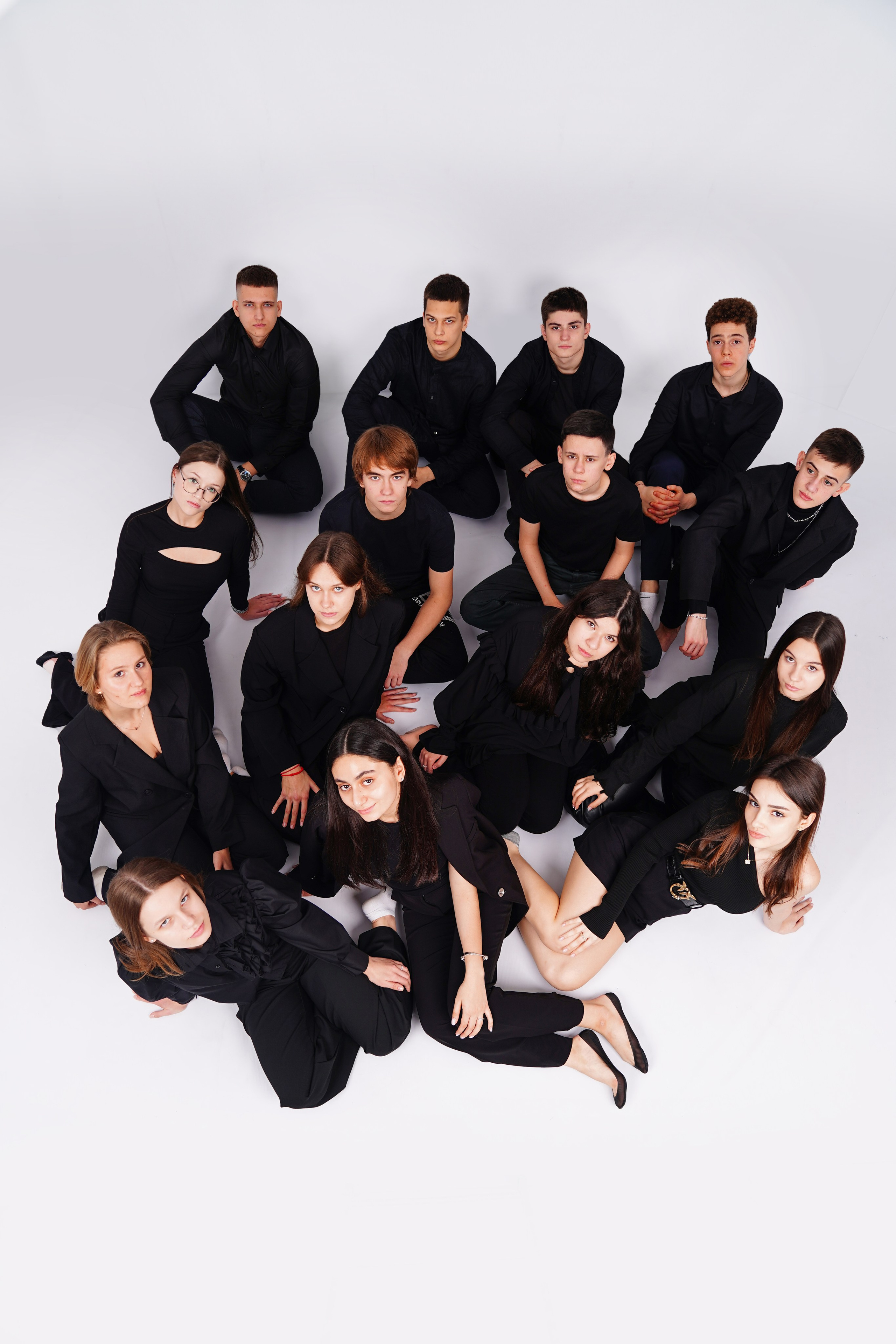 Мелкие группы / старшие классы. MEMENTO.Выпускные альбомы, школьные, юбилейные и другие книги. Ростов-на-Дону