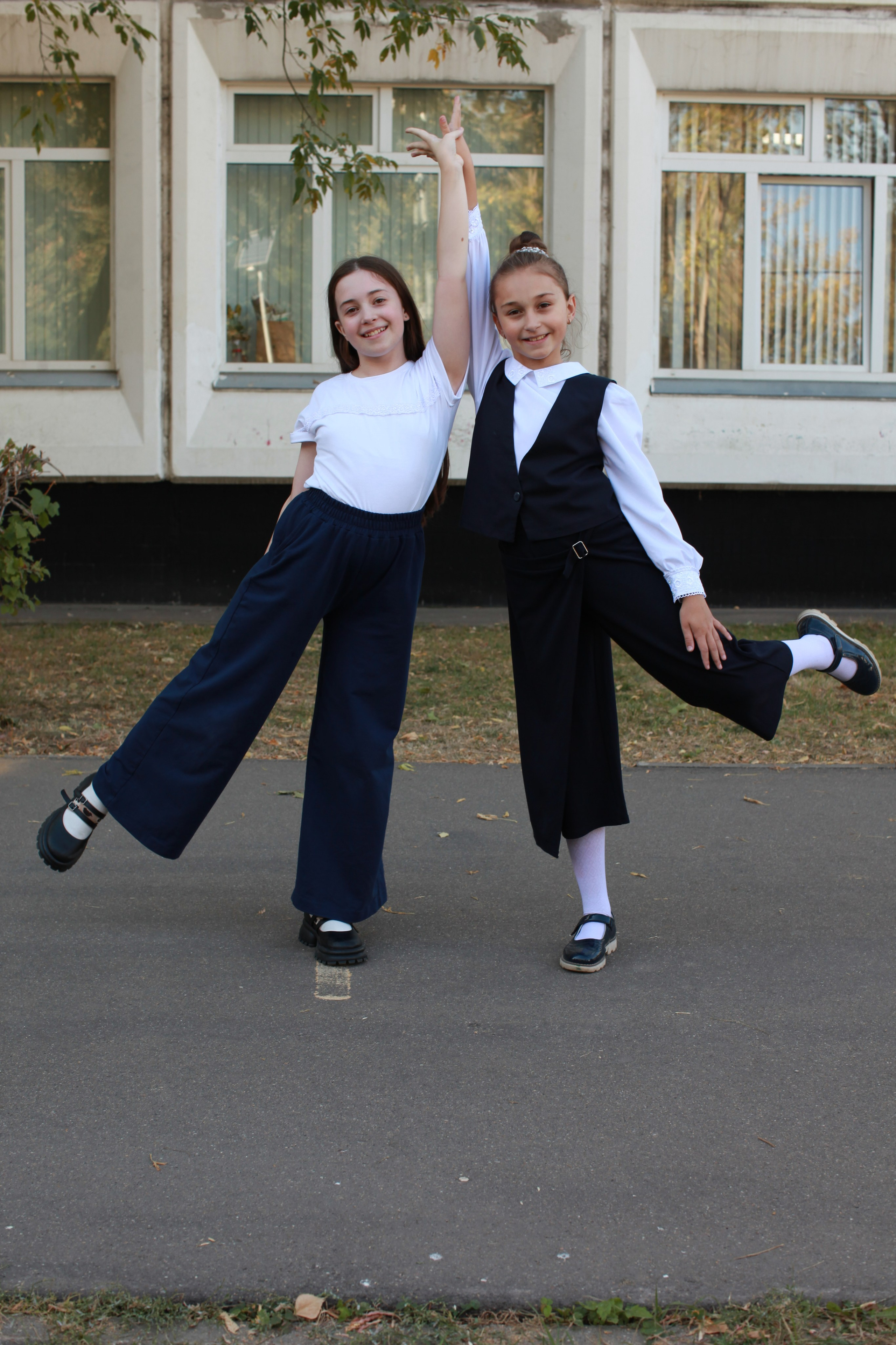 Осенняя фотосессия у школы. Выпускные альбомы Москва СВАО