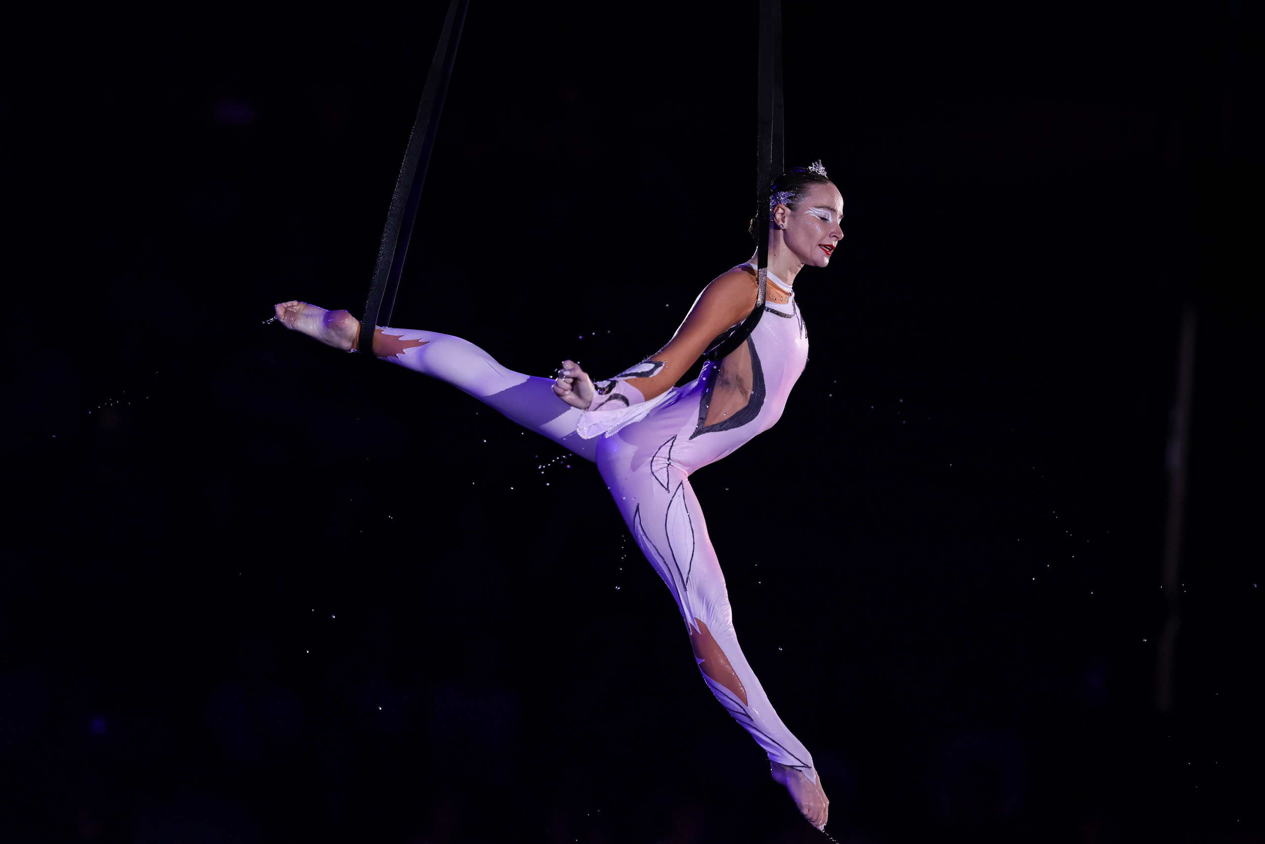 «Сказка о царе Салтане» спектакль на воде 30.12.2025. Спортивный и репортажный фотограф Антон Тереханов