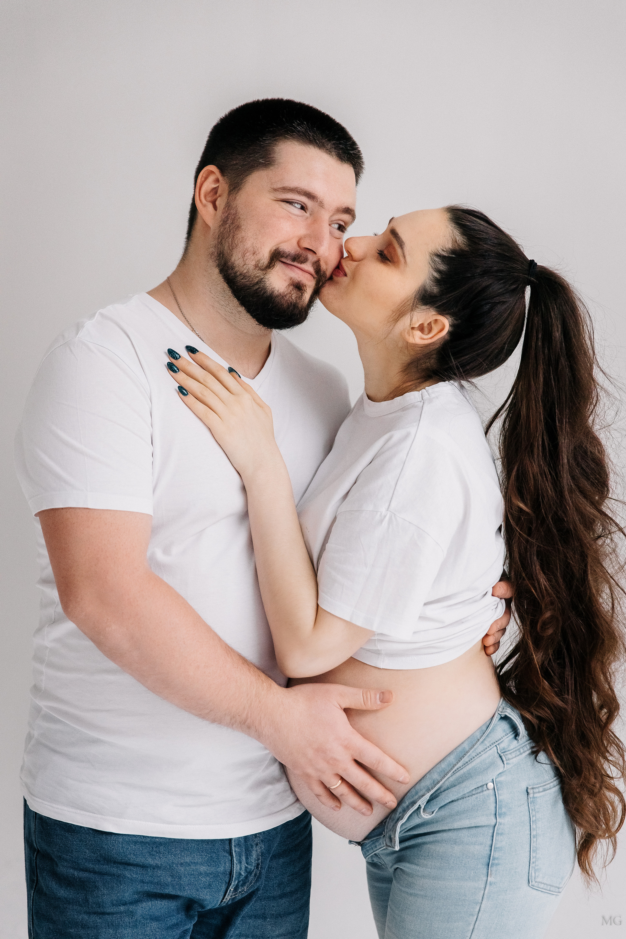 Фотосессия беременности в ожидании чуда в Санкт Петербурге. Маша Гонтарь Семейный домашний репортажный фотограф в Санкт-Петербурге