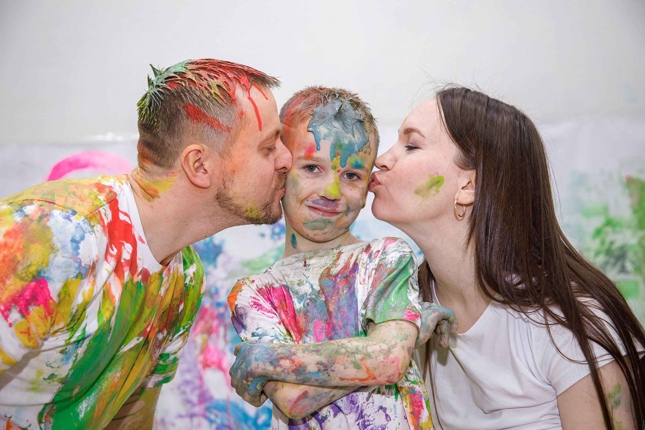 репортаж с детских дней рождения мальчик мама и папа в красках