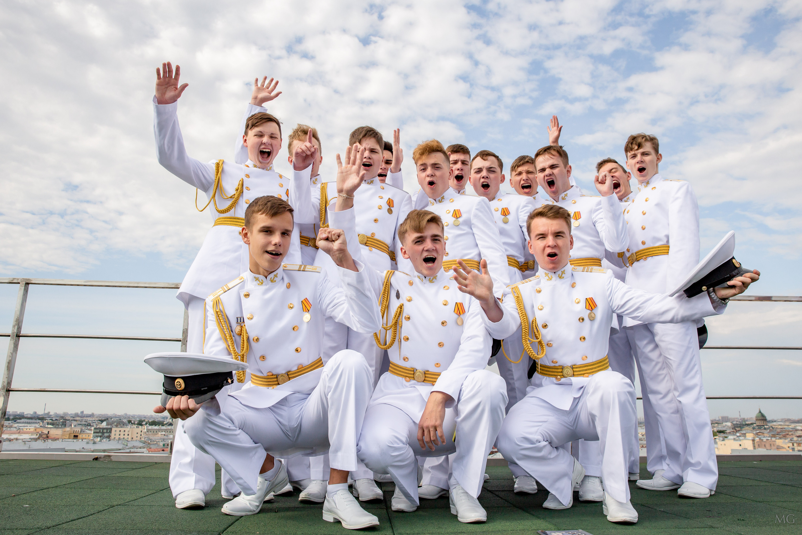 репортаж с выпускных школьников, праздники  в ресторане кадеты форма