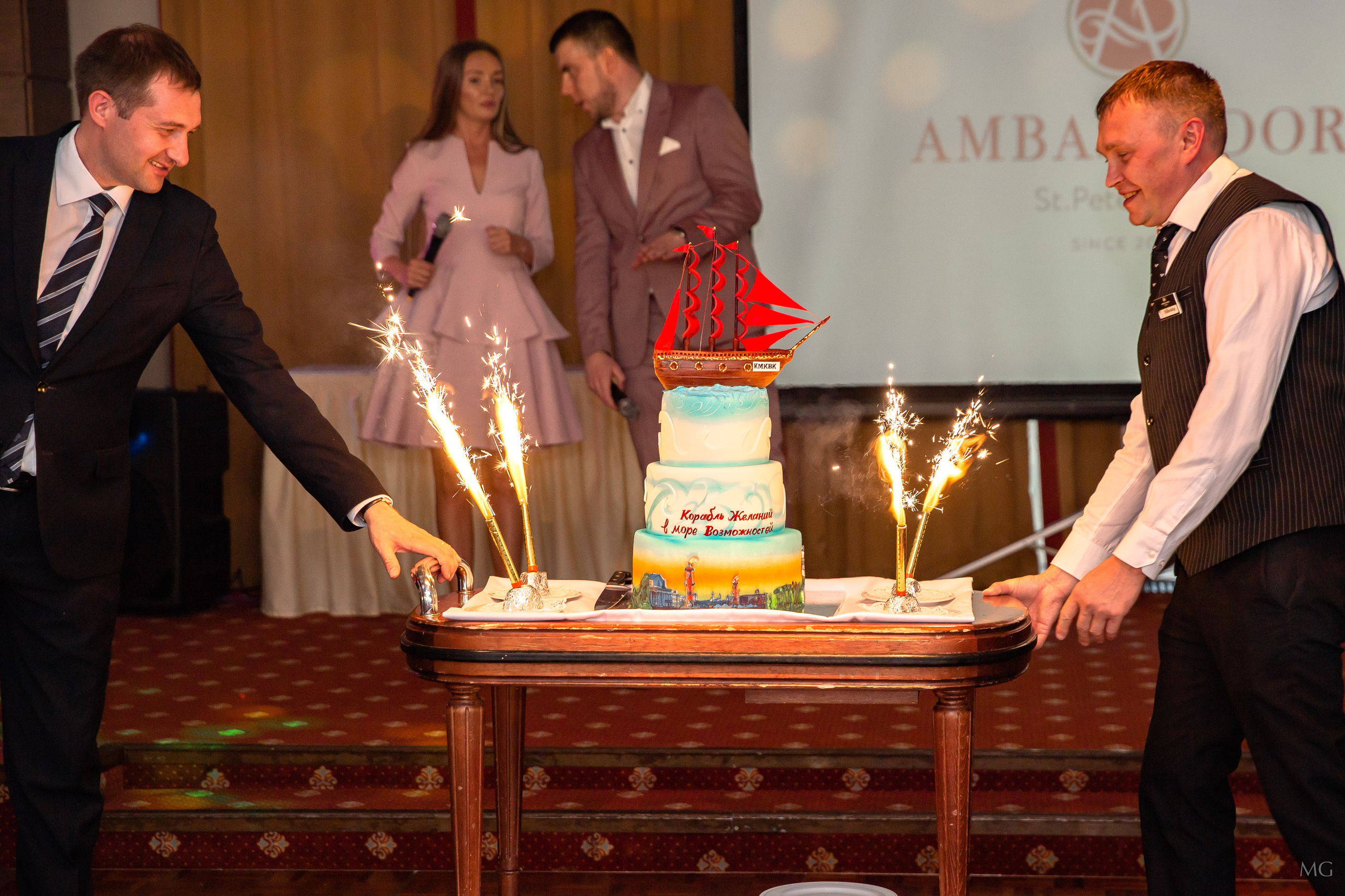 Выпускные Корпоративы Мероприятия. Маша Гонтарь Семейный домашний репортажный фотограф в Санкт-Петербурге