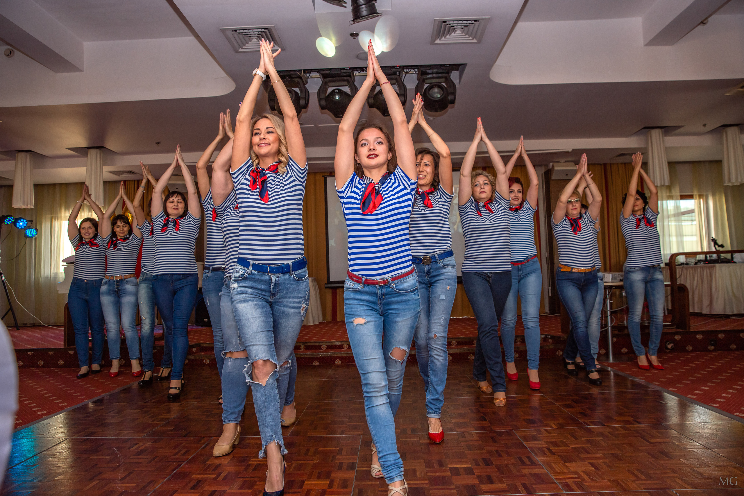 Выпускные Корпоративы Мероприятия. Маша Гонтарь Семейный домашний репортажный фотограф в Санкт-Петербурге