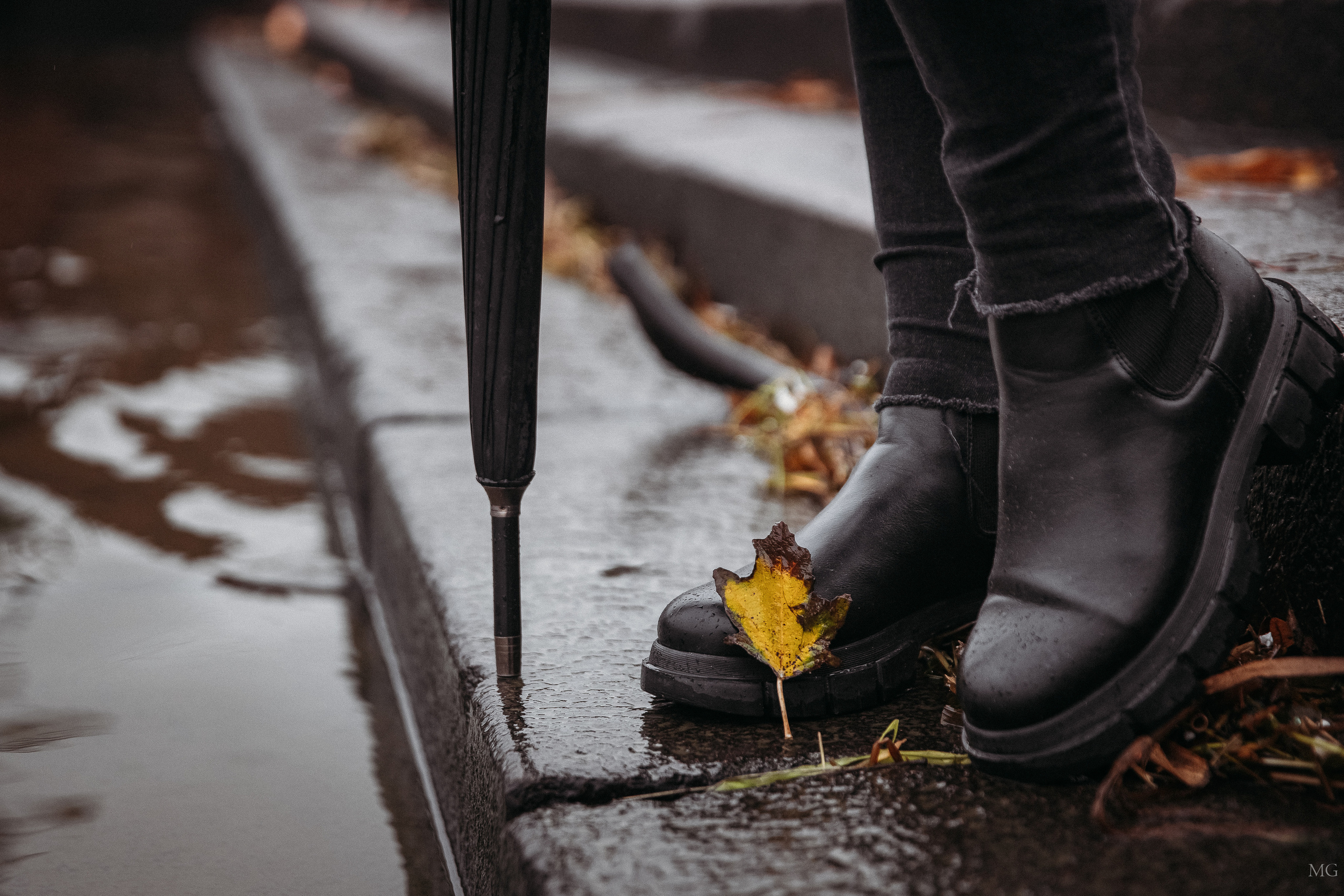 городская фотопрогулка Санкт-Петербург девушка зонг осень Нева