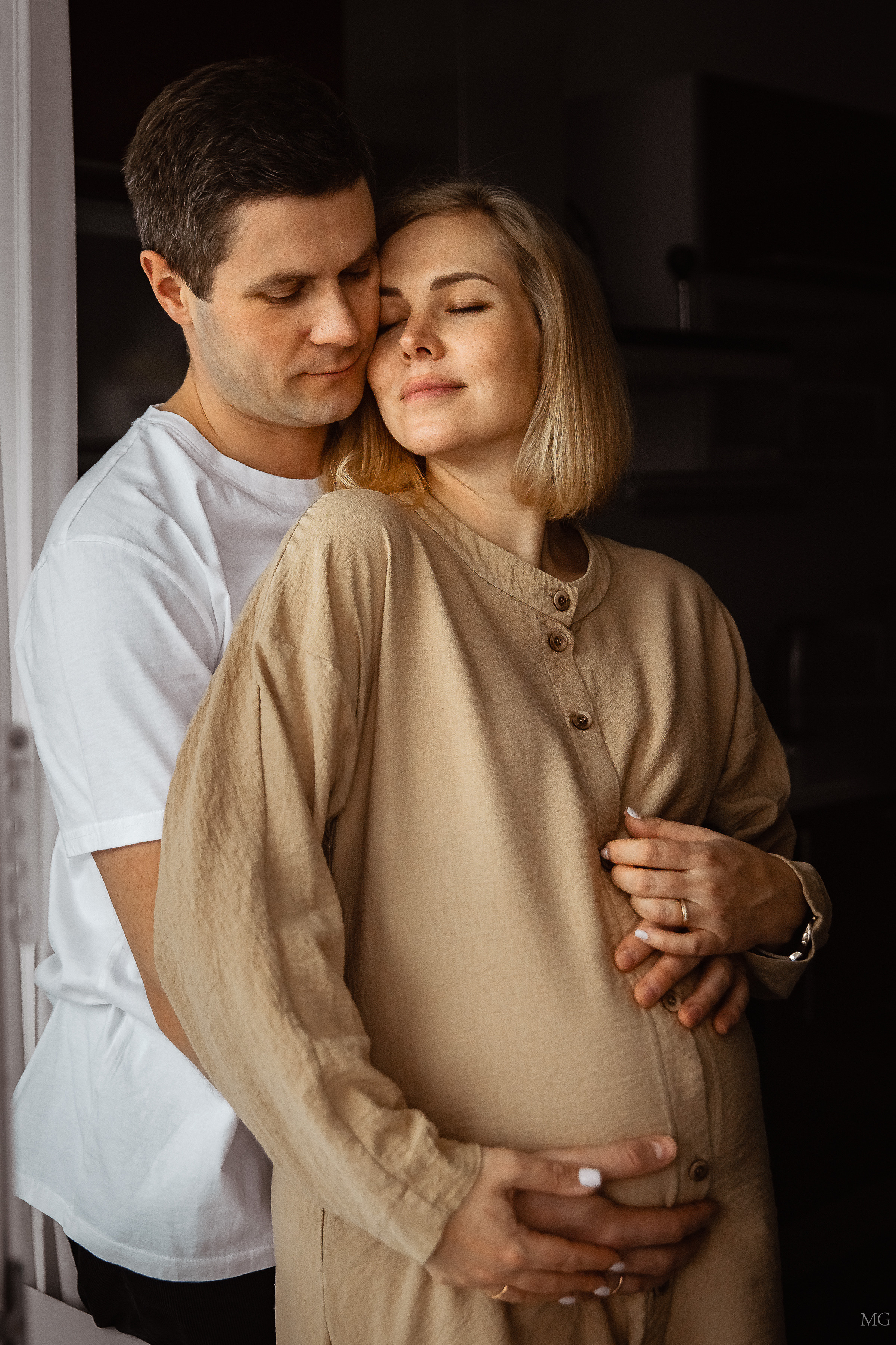 Фотосессия беременности в ожидании чуда в Санкт Петербурге. Маша Гонтарь Семейный домашний репортажный фотограф в Санкт-Петербурге