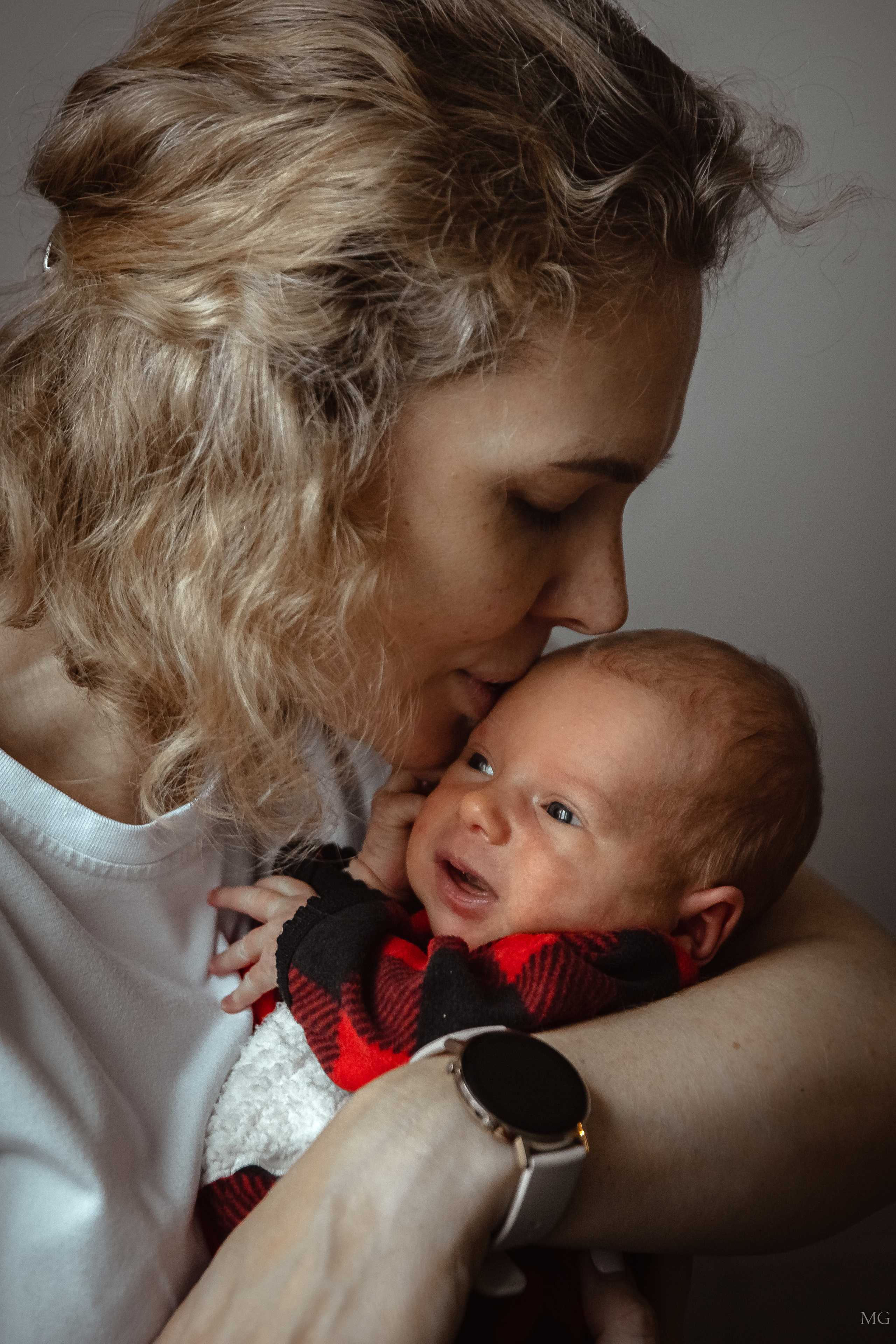 потрет мамы с малышкой поцелуй нежность любовь