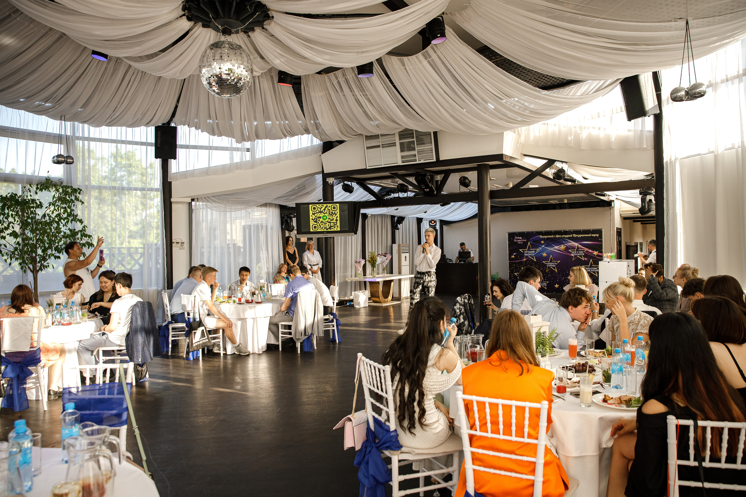 Выпускные Корпоративы Мероприятия. Маша Гонтарь Семейный домашний репортажный фотограф в Санкт-Петербурге