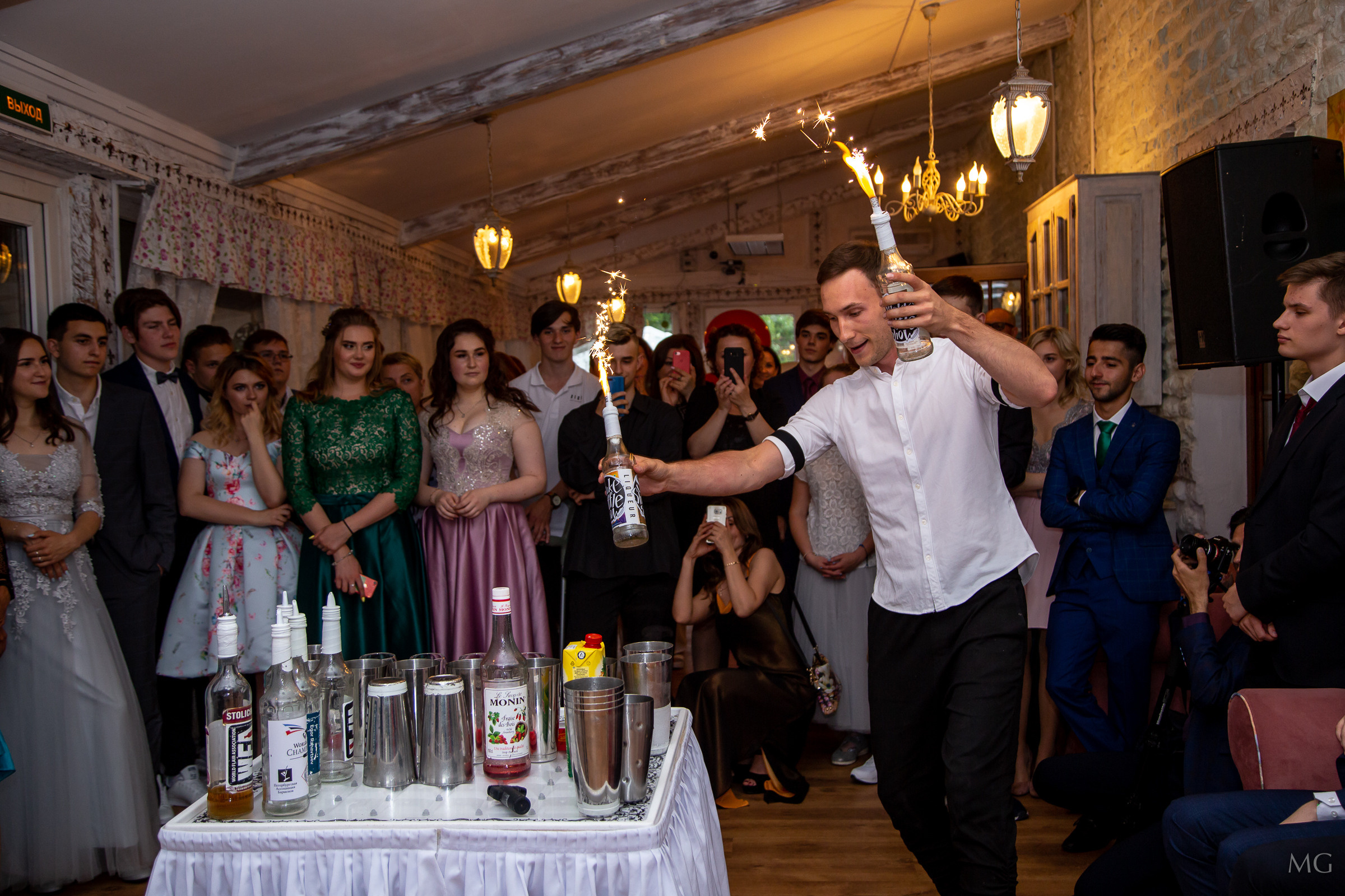 Выпускные Корпоративы Мероприятия. Маша Гонтарь Семейный домашний репортажный фотограф в Санкт-Петербурге