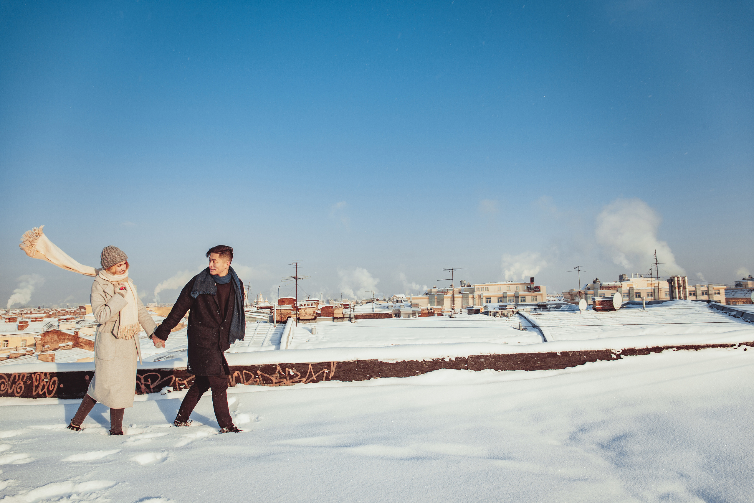 Настя и Денис на крыше. Маша Гонтарь Семейный домашний репортажный фотограф в Санкт-Петербурге