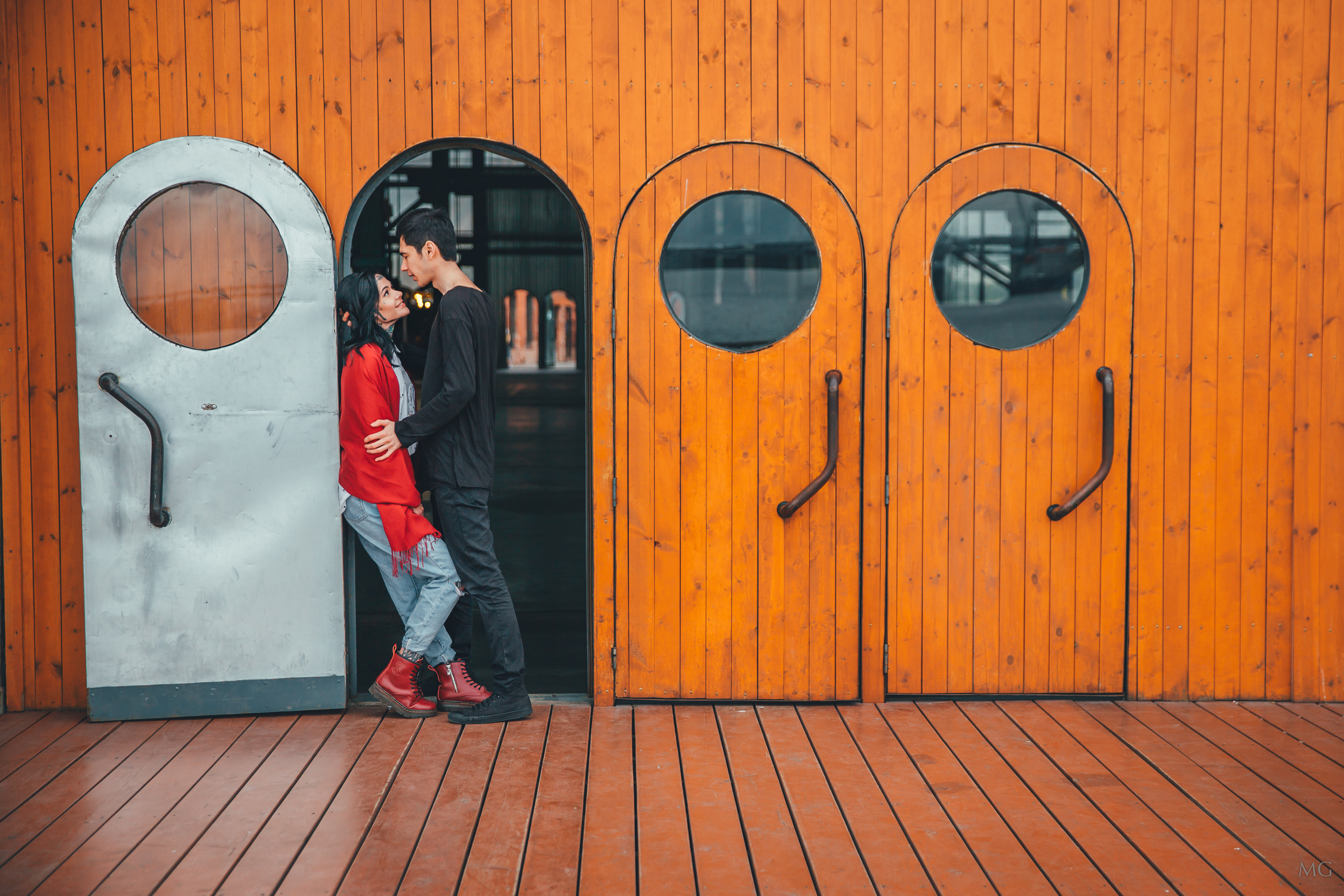 Свидание у моря. Маша Гонтарь Семейный домашний репортажный фотограф в Санкт-Петербурге