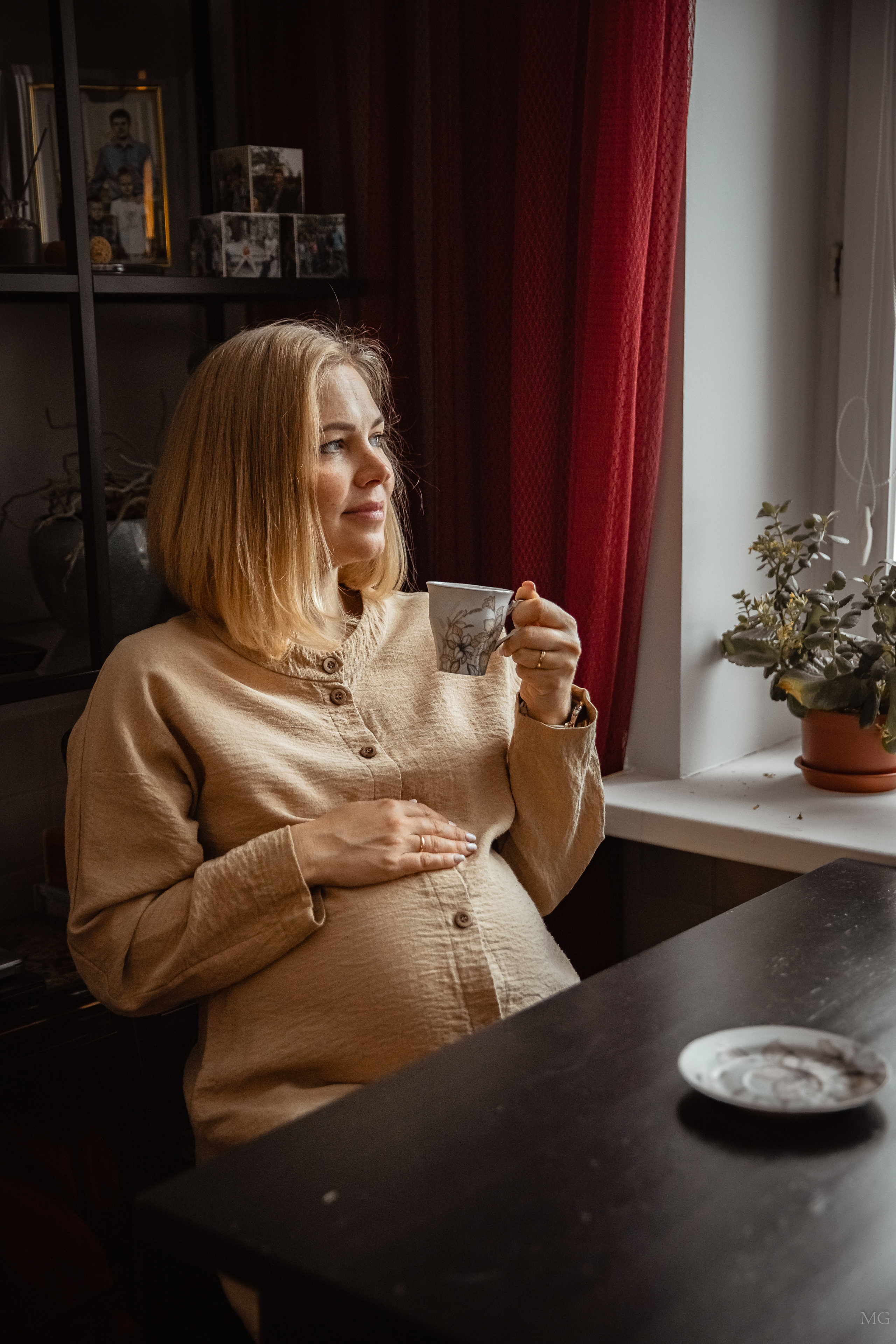 Фотосессия беременности в ожидании чуда в Санкт Петербурге. Маша Гонтарь Семейный домашний репортажный фотограф в Санкт-Петербурге