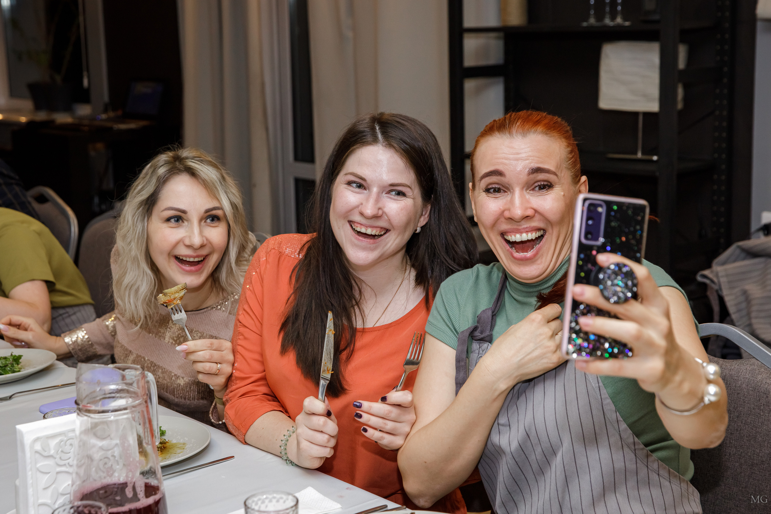 Выпускные Корпоративы Мероприятия. Маша Гонтарь Семейный домашний репортажный фотограф в Санкт-Петербурге