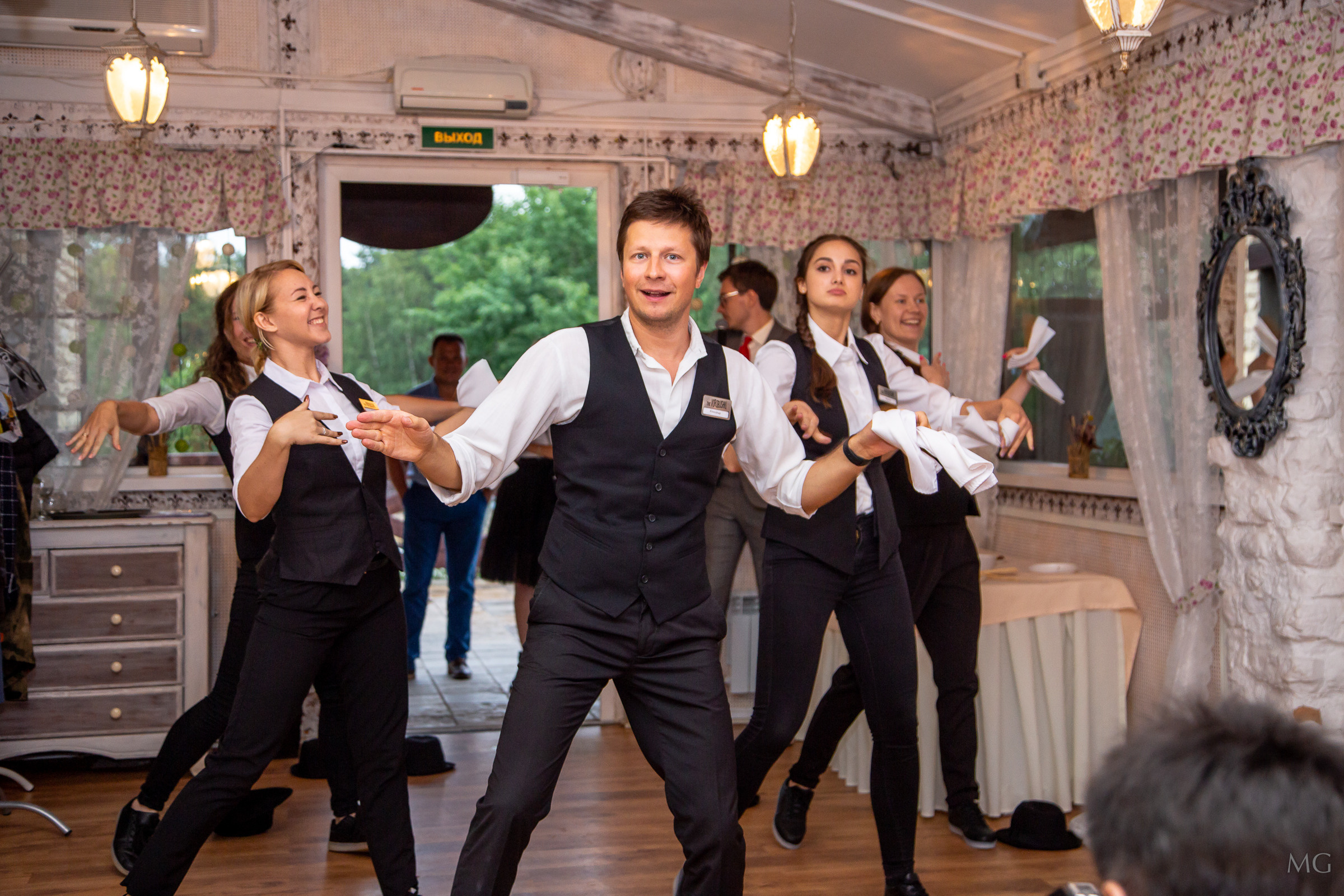 Выпускные Корпоративы Мероприятия. Маша Гонтарь Семейный домашний репортажный фотограф в Санкт-Петербурге