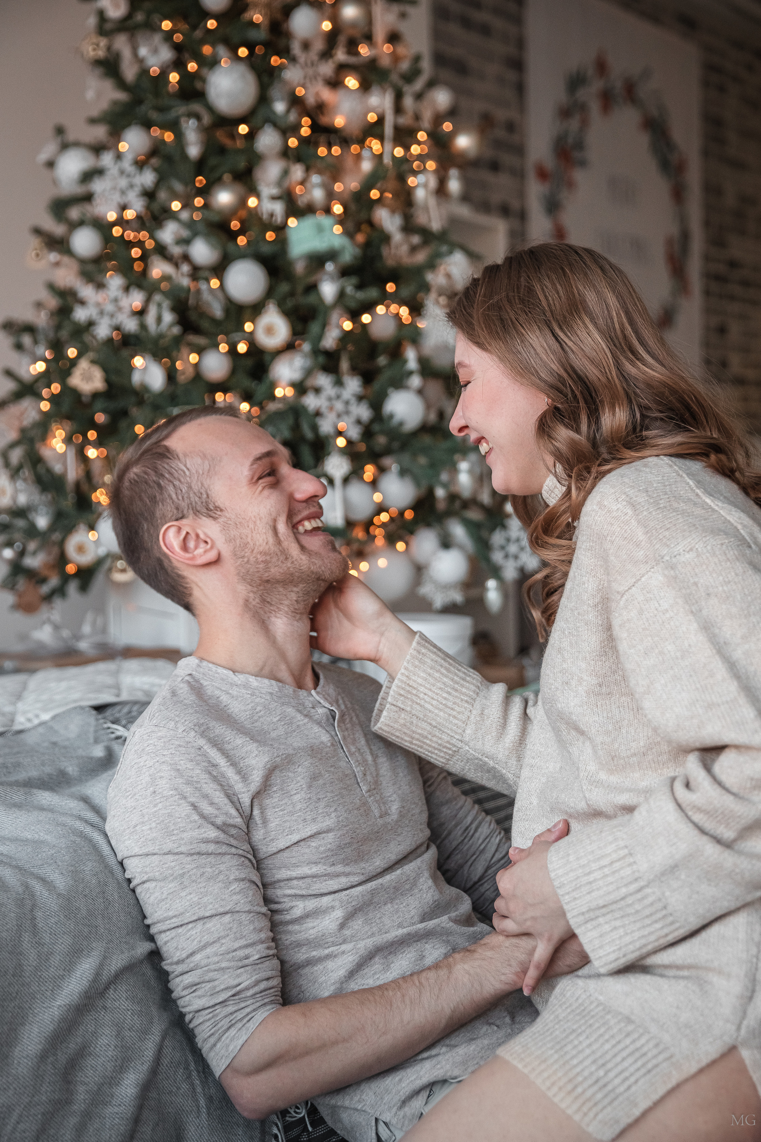 Фотосессия беременности в ожидании чуда в Санкт Петербурге. Маша Гонтарь Семейный домашний репортажный фотограф в Санкт-Петербурге