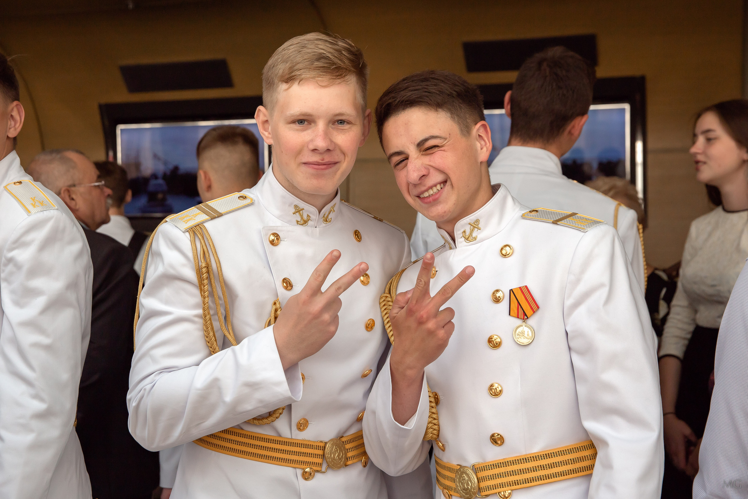 Выпускные Корпоративы Мероприятия. Маша Гонтарь Семейный домашний репортажный фотограф в Санкт-Петербурге