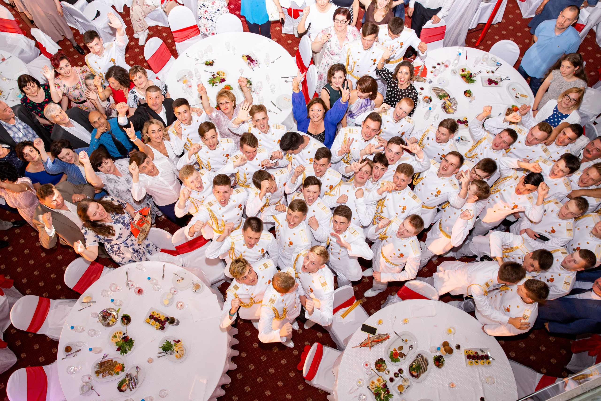 Выпускные Корпоративы Мероприятия. Маша Гонтарь Семейный домашний репортажный фотограф в Санкт-Петербурге