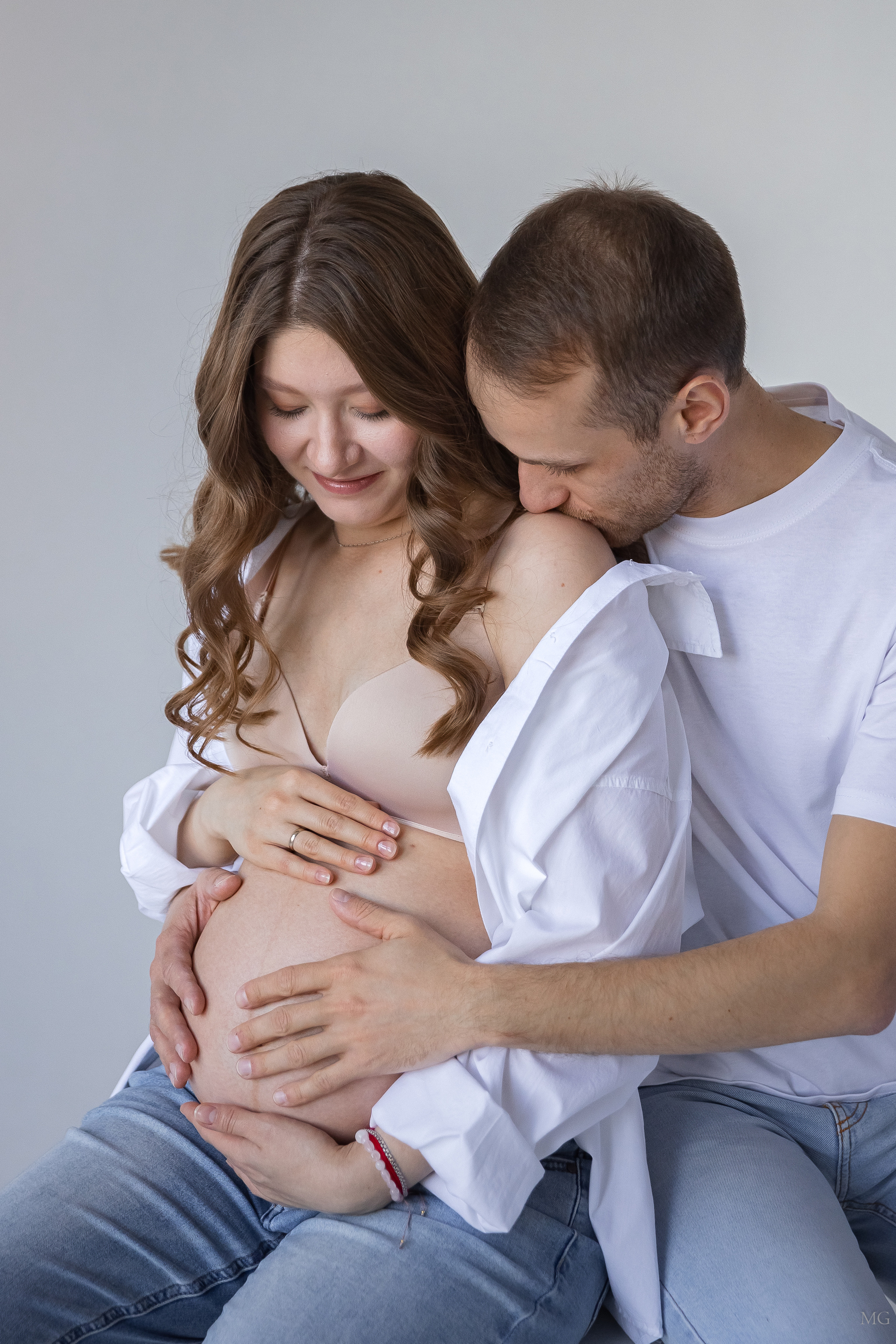 Фотосессия беременности в ожидании чуда в Санкт Петербурге. Маша Гонтарь Семейный домашний репортажный фотограф в Санкт-Петербурге
