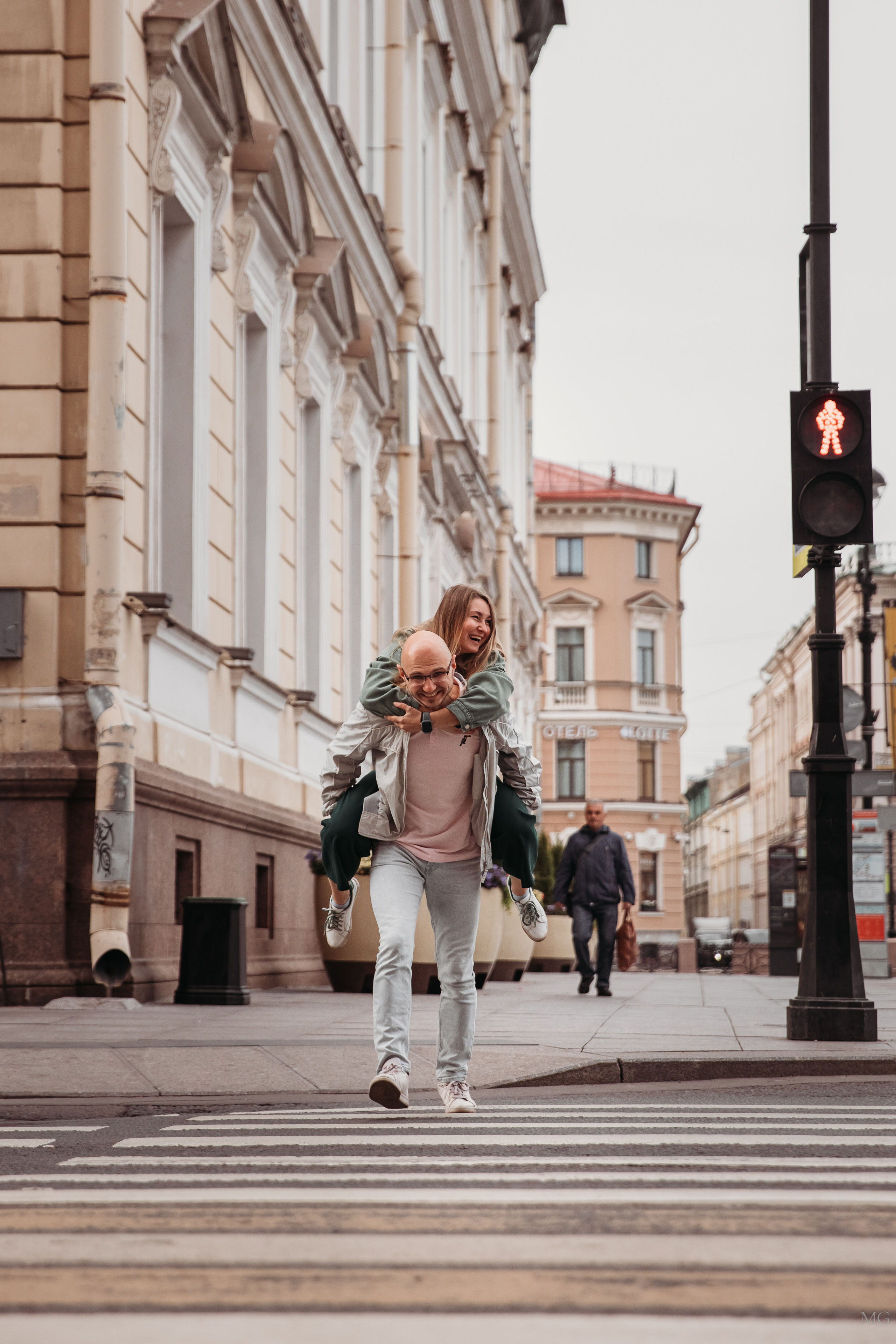 Женя и Таня в Питере. Маша Гонтарь Семейный домашний репортажный фотограф в Санкт-Петербурге