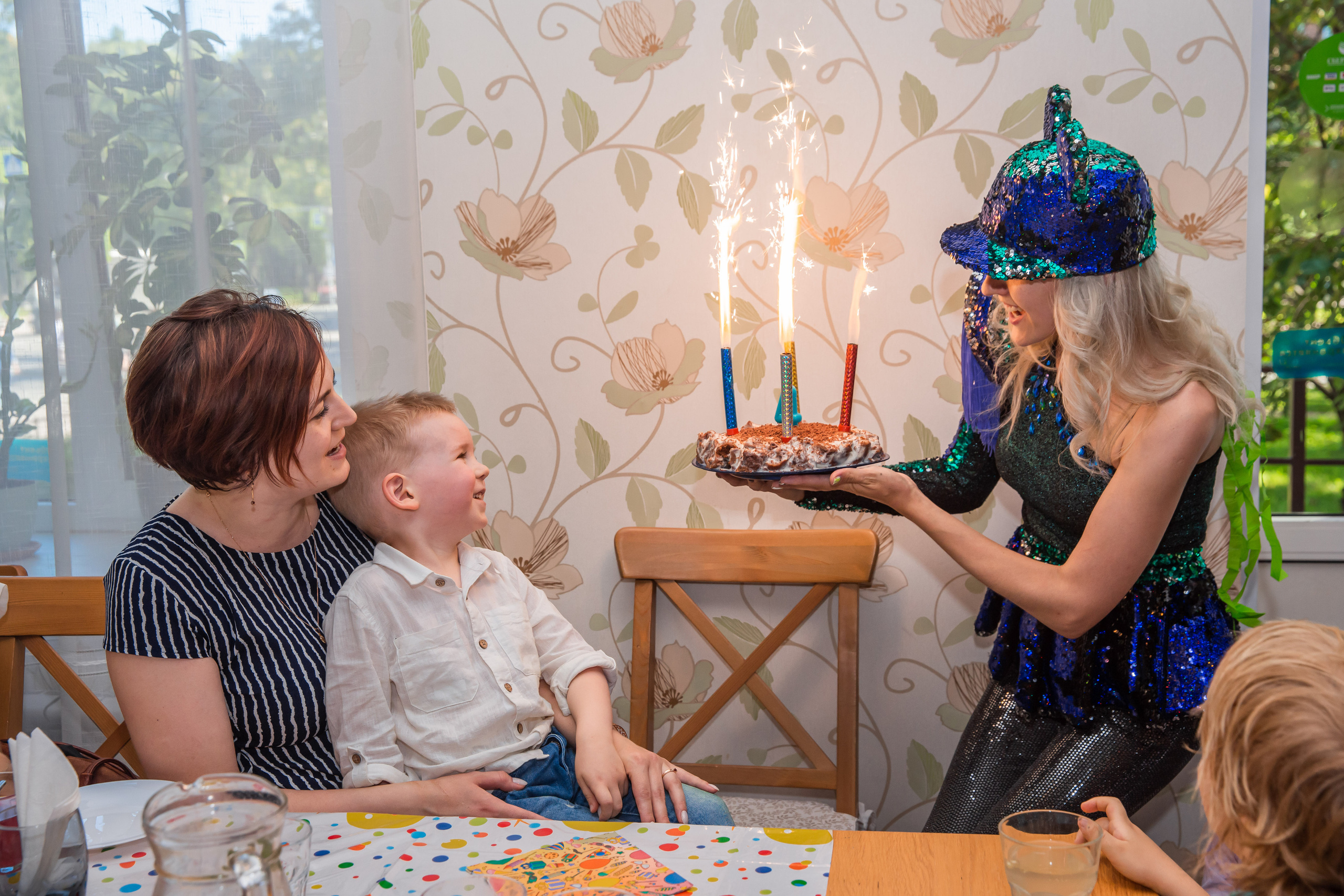 Детские праздники. Маша Гонтарь Семейный домашний репортажный фотограф в Санкт-Петербурге