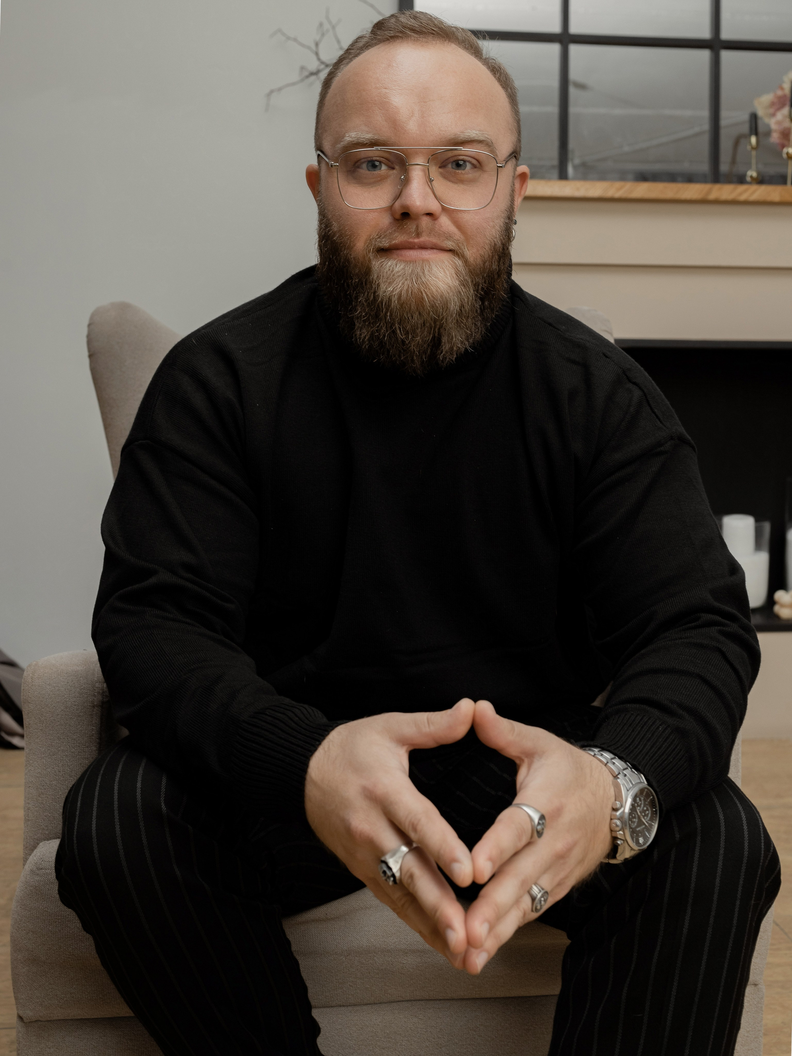 Дмитрий К. Фотограф Челябинск Эвелина Ганага, съемка для бизнеса и маркетплейсов