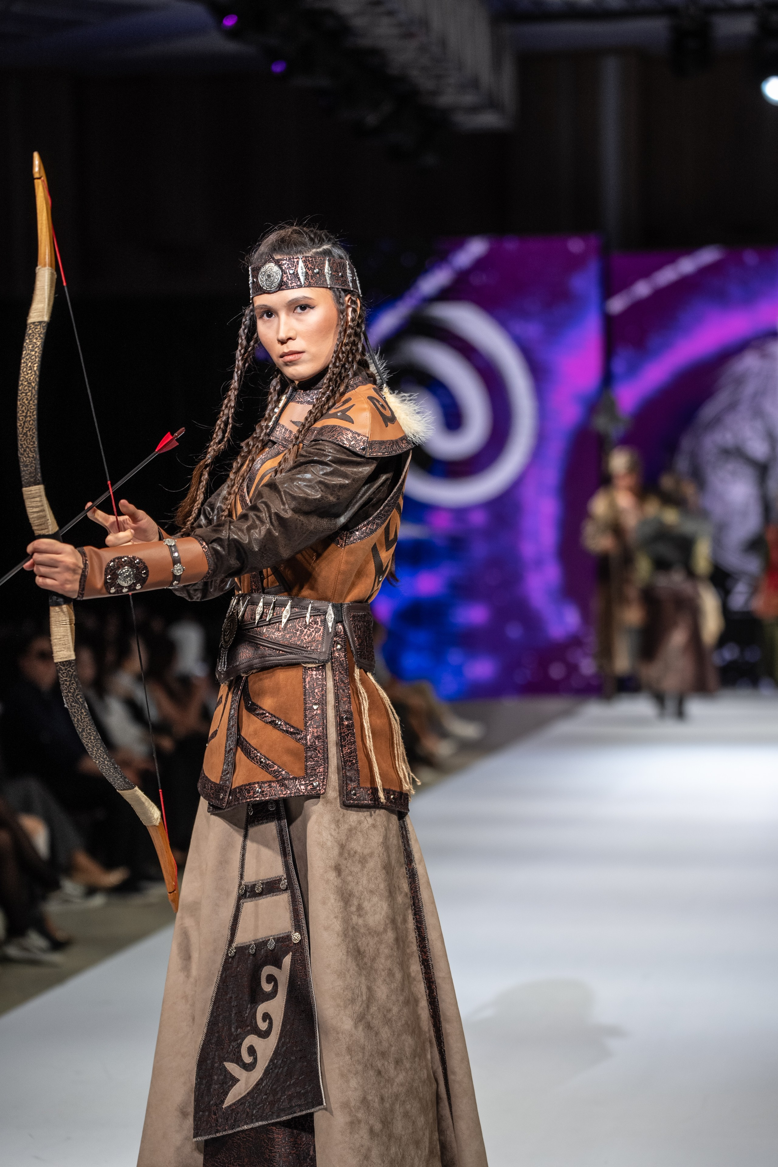 EURASIAN FASHION WEEK Lo Zarata. Сайт Алматинского НЮ АРТ, будуар и фэшн фотографа Дениса Карпенко