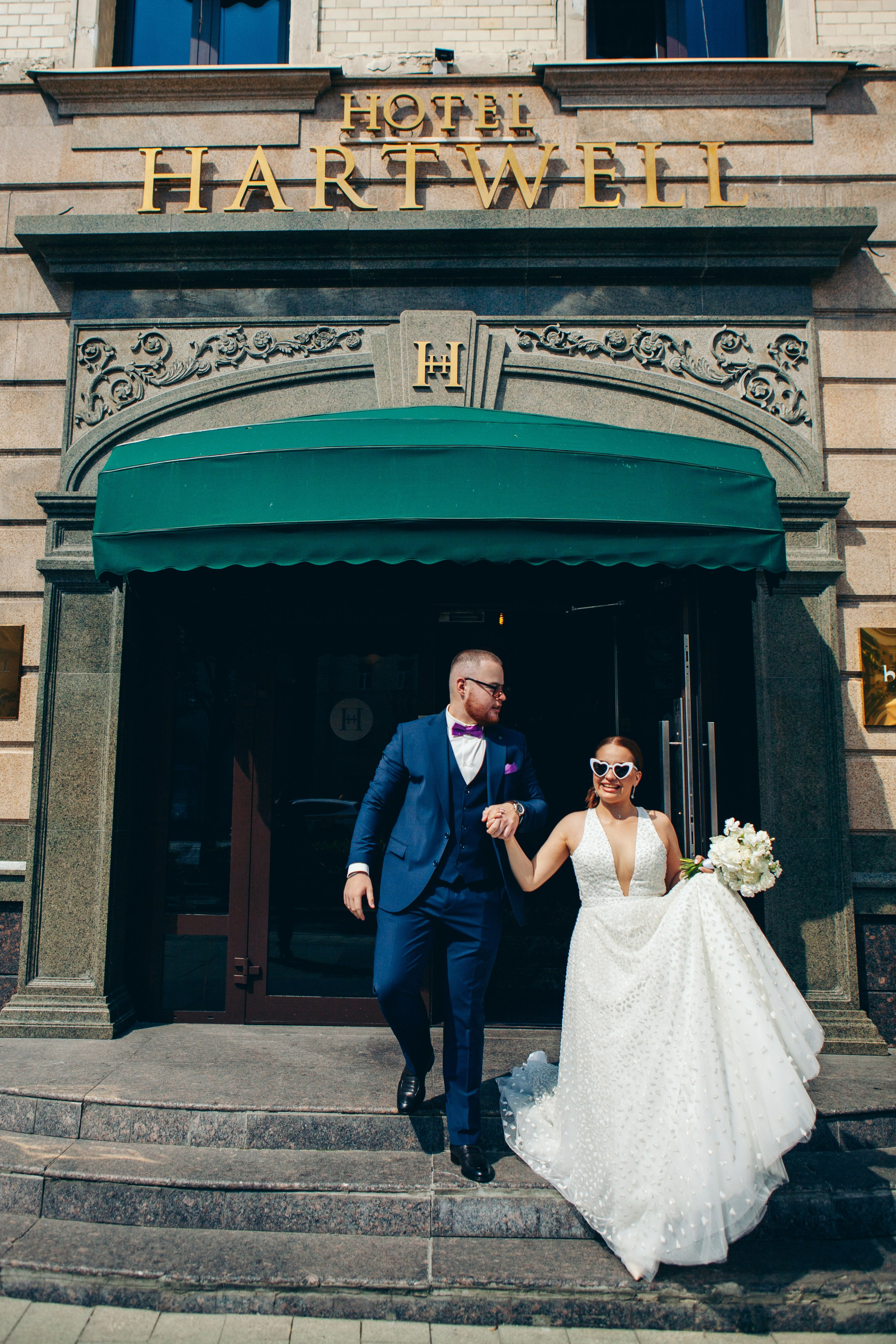 Свадебная фотосессия в отеле hartwell hotel и на патриарших прудах. Фотограф Ольга Ефремова