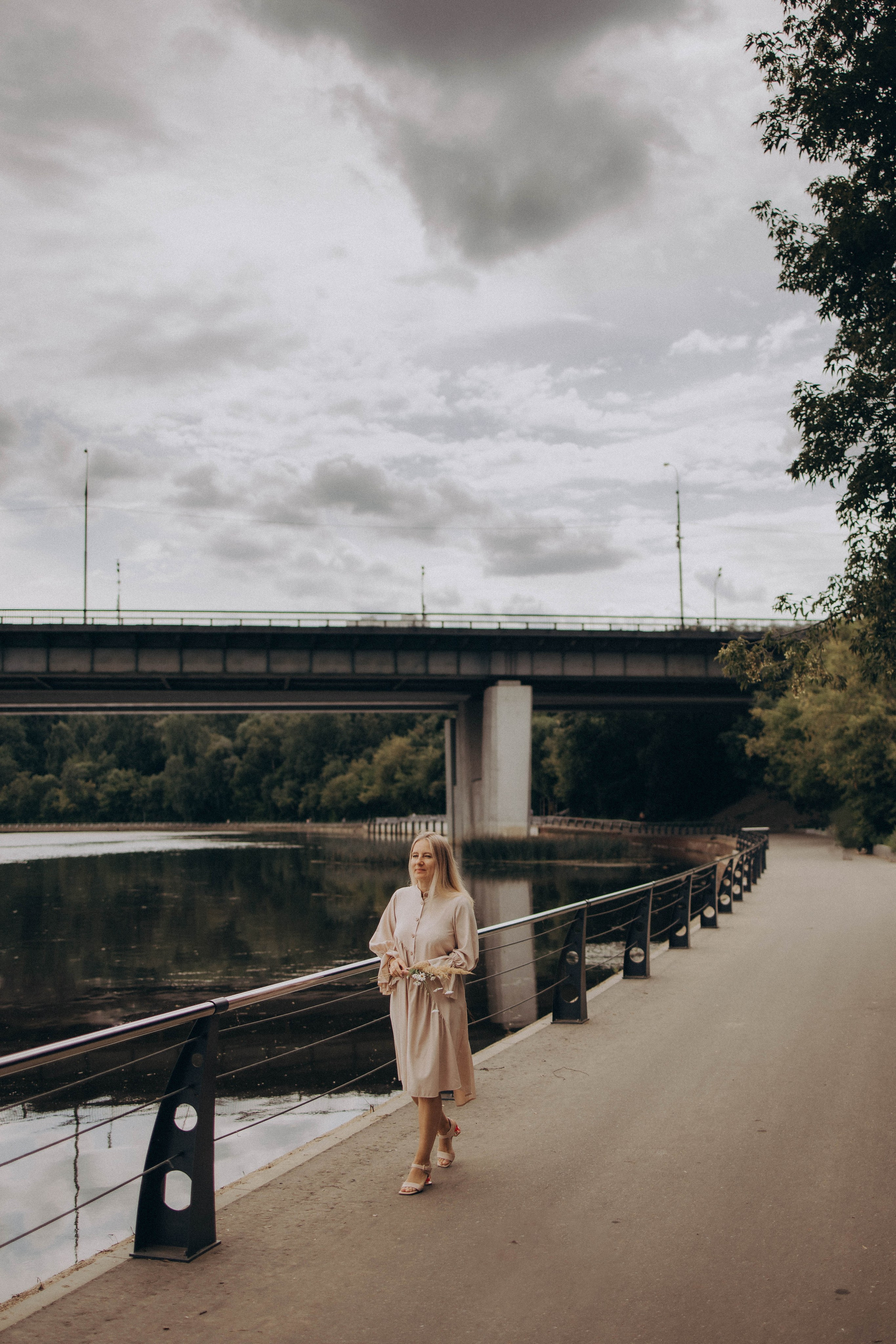 Юлия — лесная нимфа. Фотограф lifestylе в Москве Пшеничная Анастасия