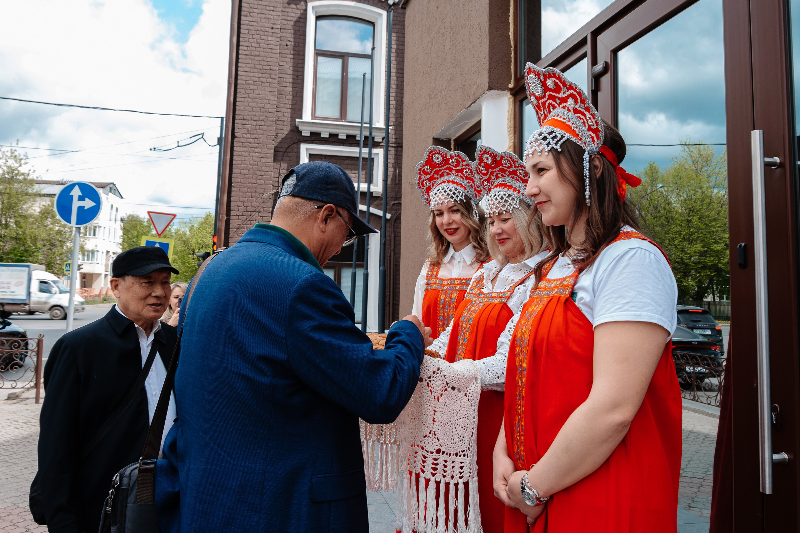 Делегация Китая в Ивановской текстильной компании