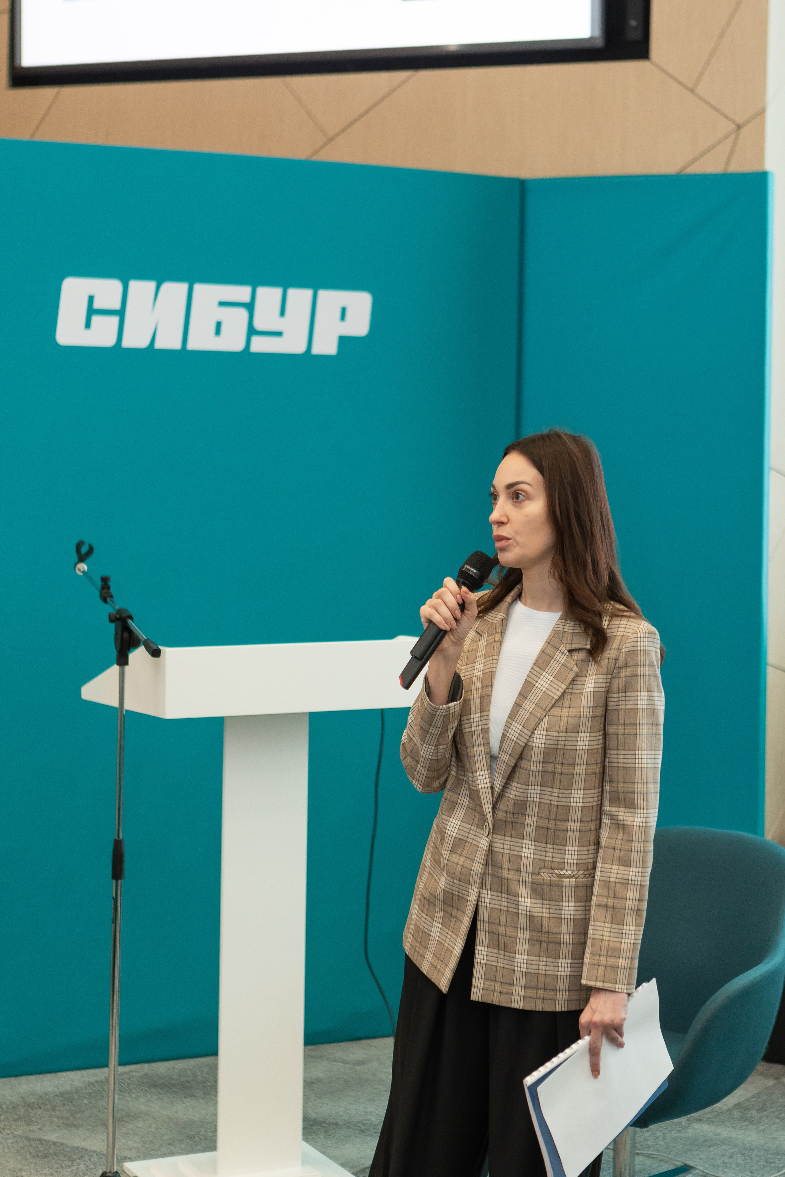 Гостевой визит в «зеленый» офис Сибур. Портретный творческий фотограф в Москве Надя Дудник