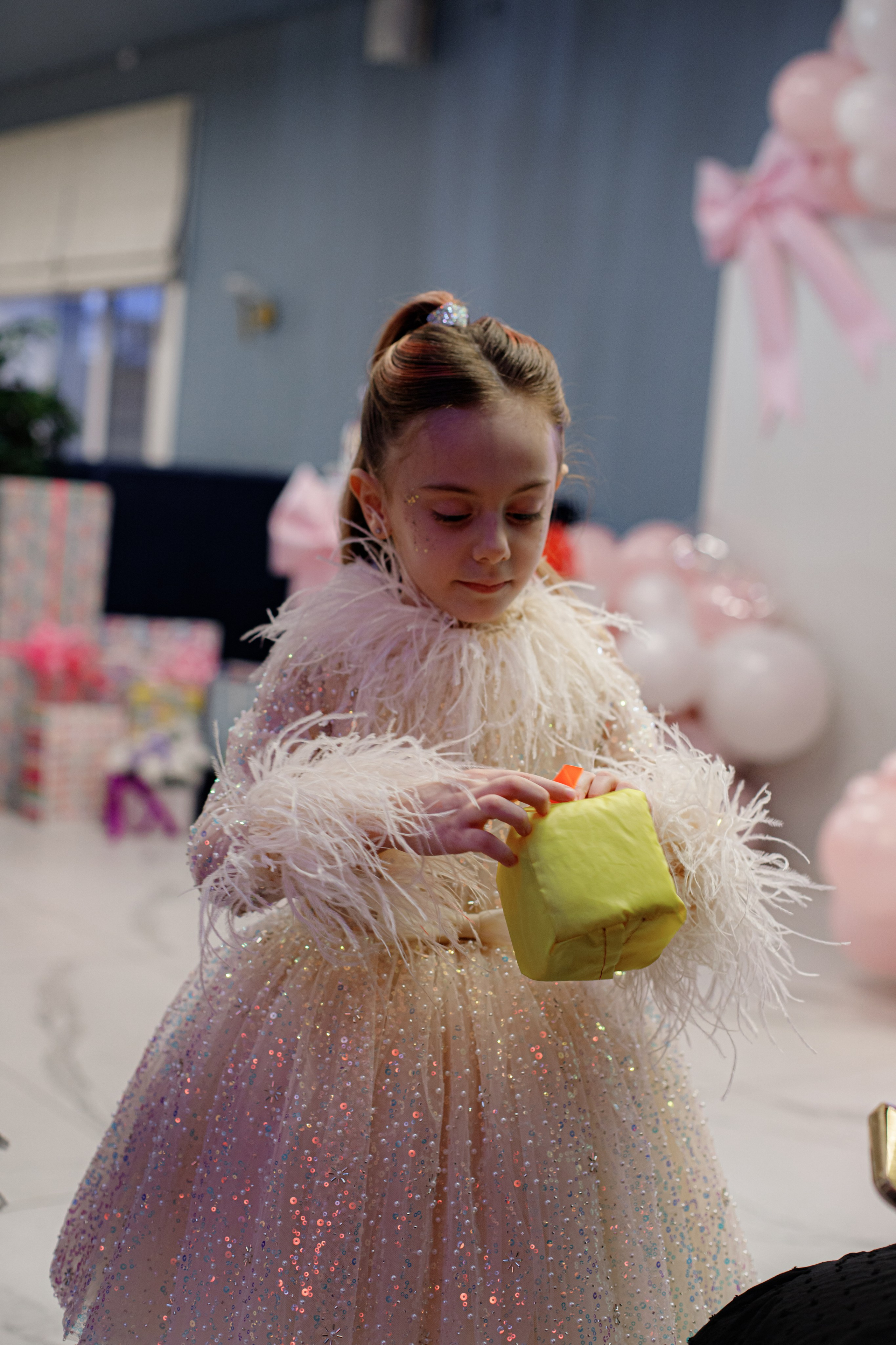 ASIA'S BIRTHDAY PARTY. Photokarish