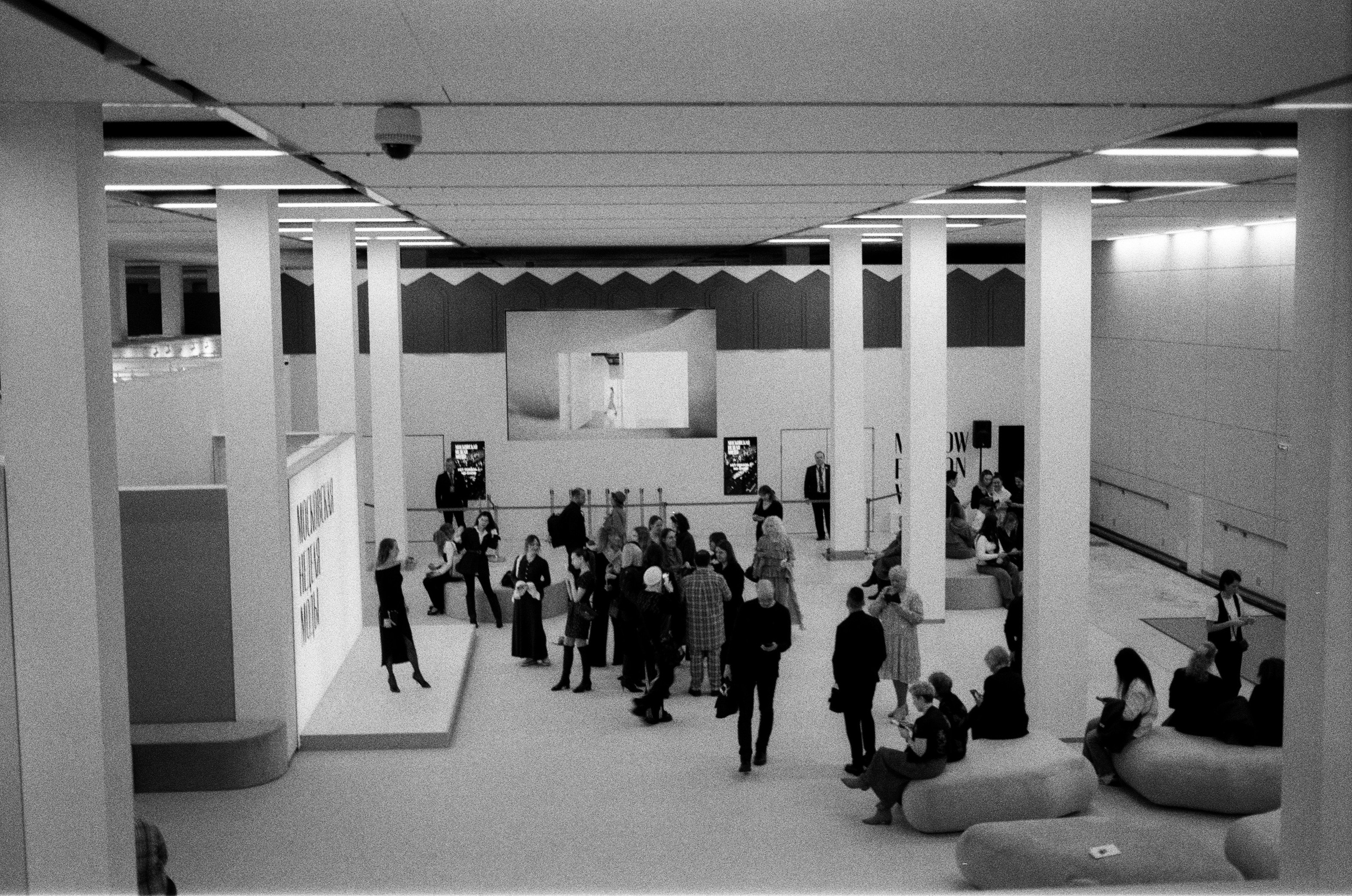 День 1. Плёночный фотограф Москва, Саша Звук