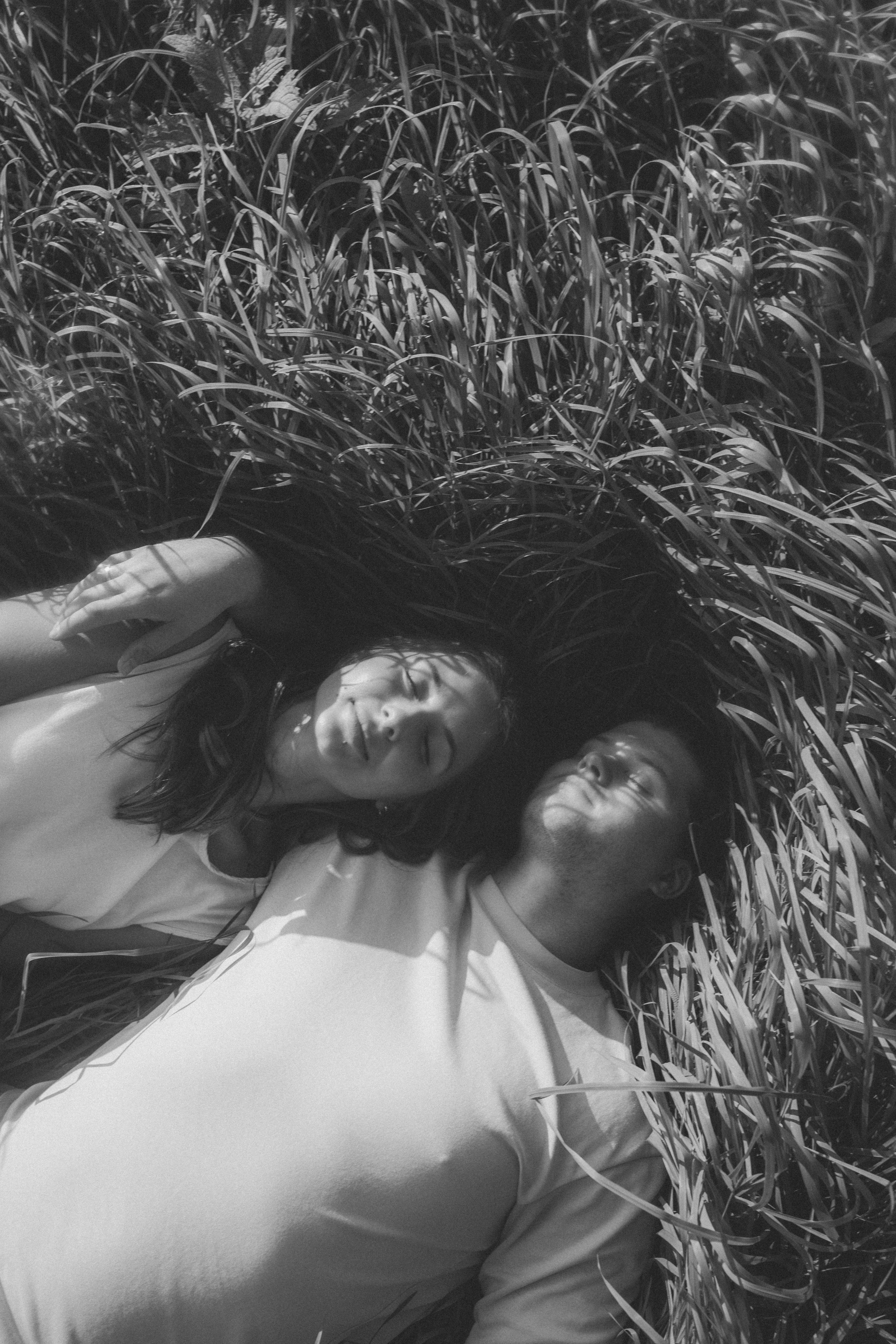 Прогулка по лесу на велосипедах. Свадебный фотограф Казань