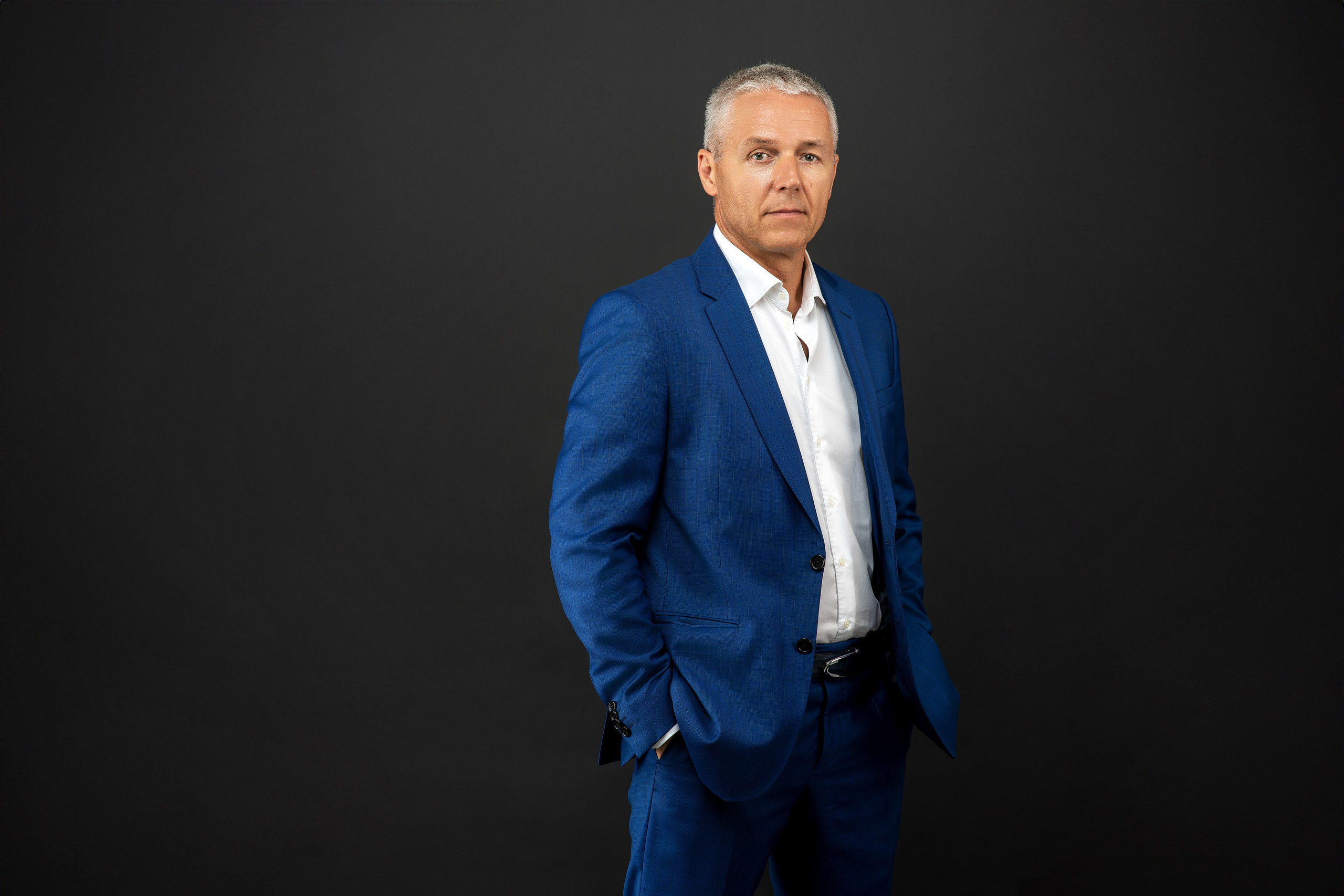 Портретный фотограф в Санкт-Петербурге. Интерьерный фотограф. Фото- видеосъемка недвижимости Санкт-Петербург