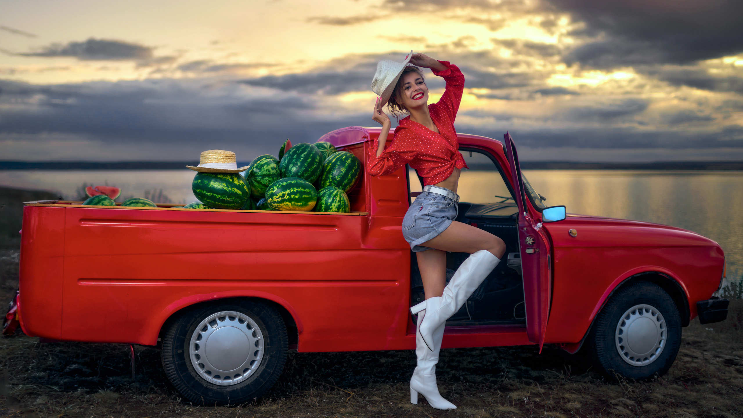 Полина на арбузах. Фотограф в Тольятти Вячеслав Цуркан