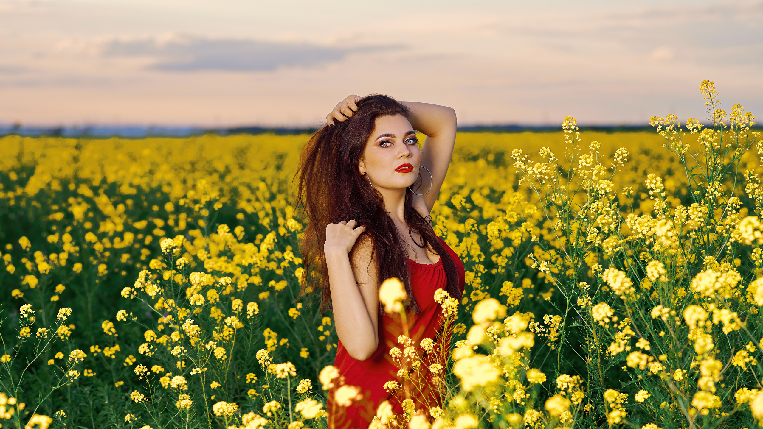 Катя в цветах. Фотограф в Тольятти Вячеслав Цуркан