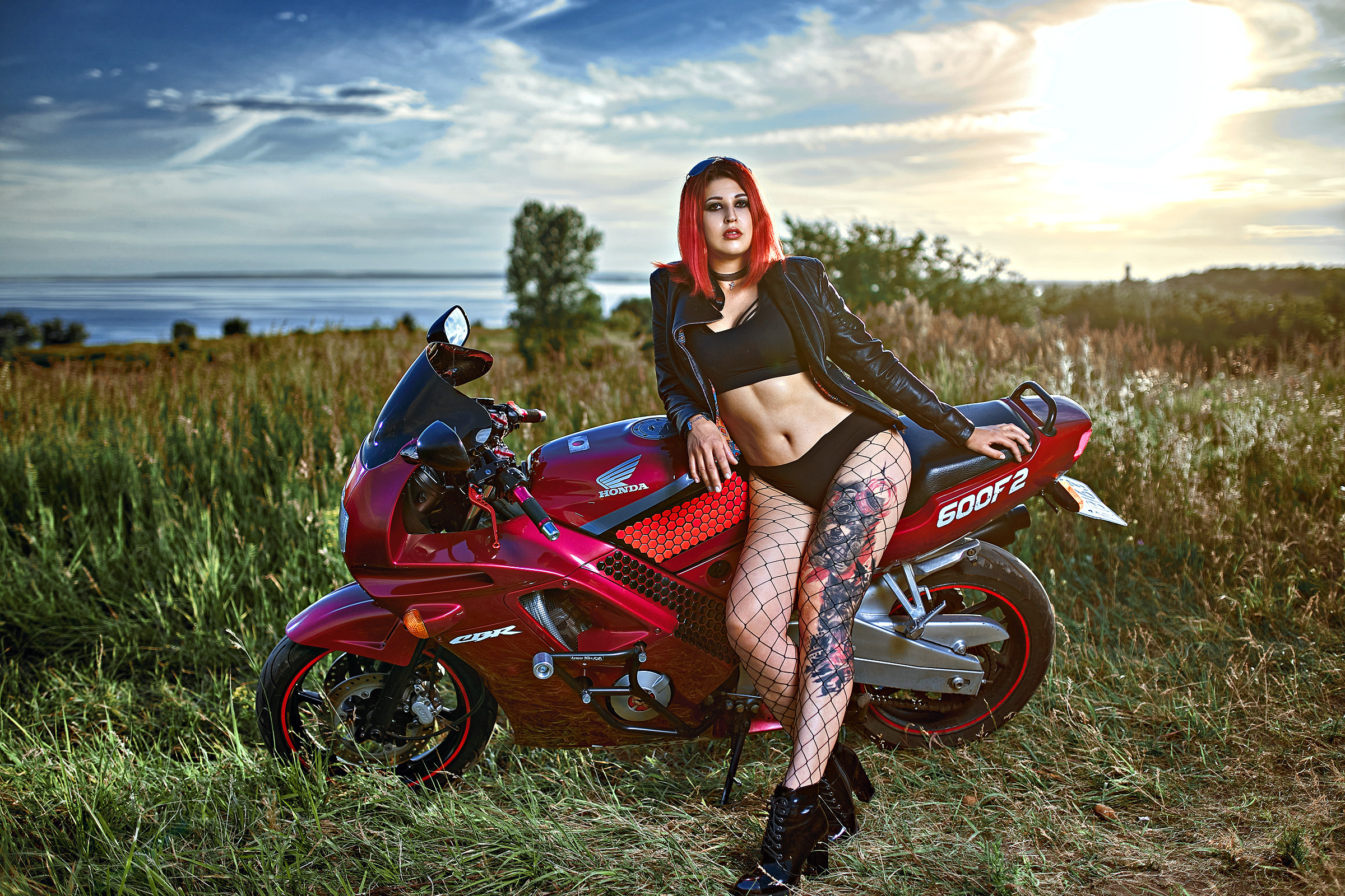 Таня с мотоциклом. Фотограф в Тольятти Вячеслав Цуркан