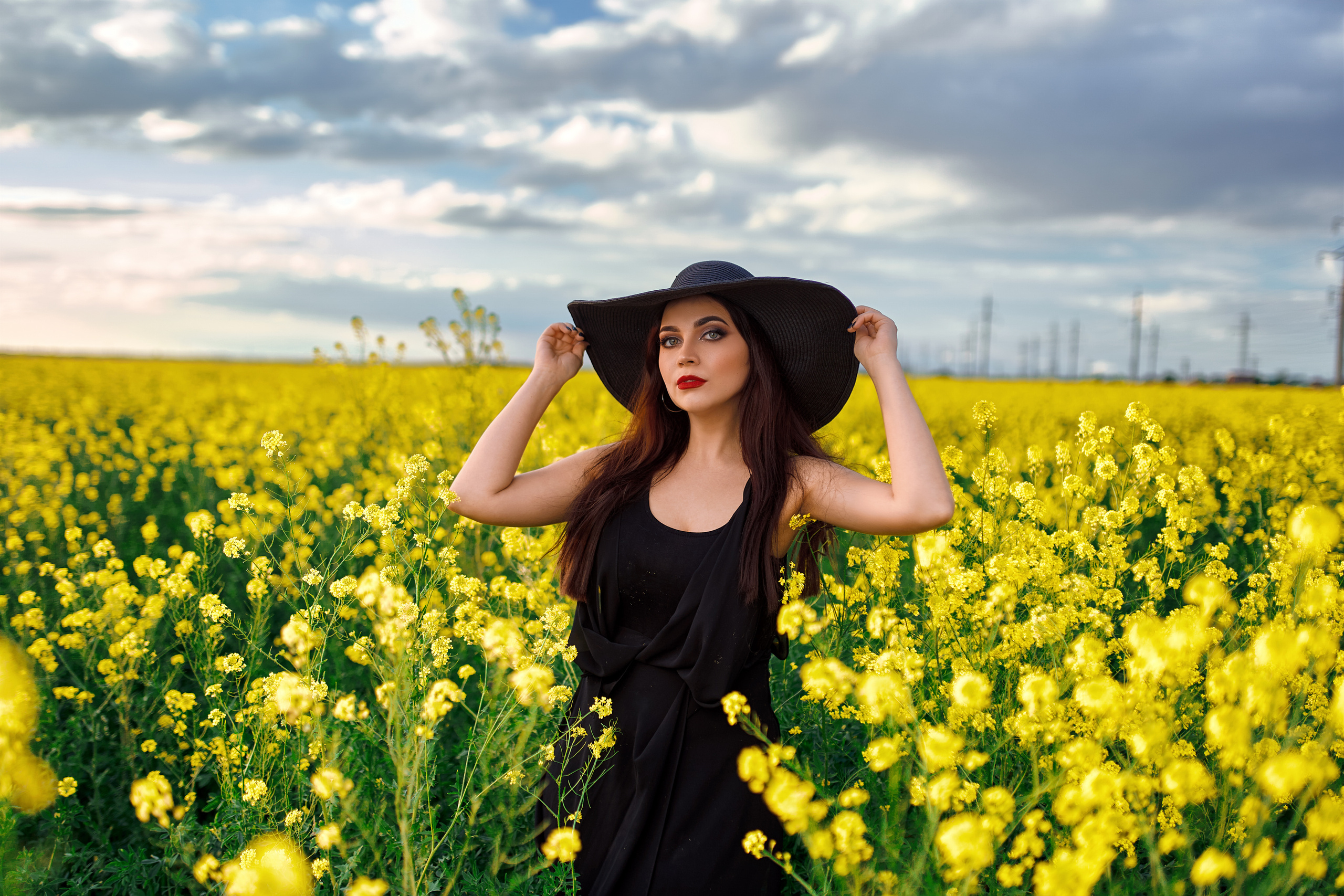 Катя в цветах. Фотограф в Тольятти Вячеслав Цуркан